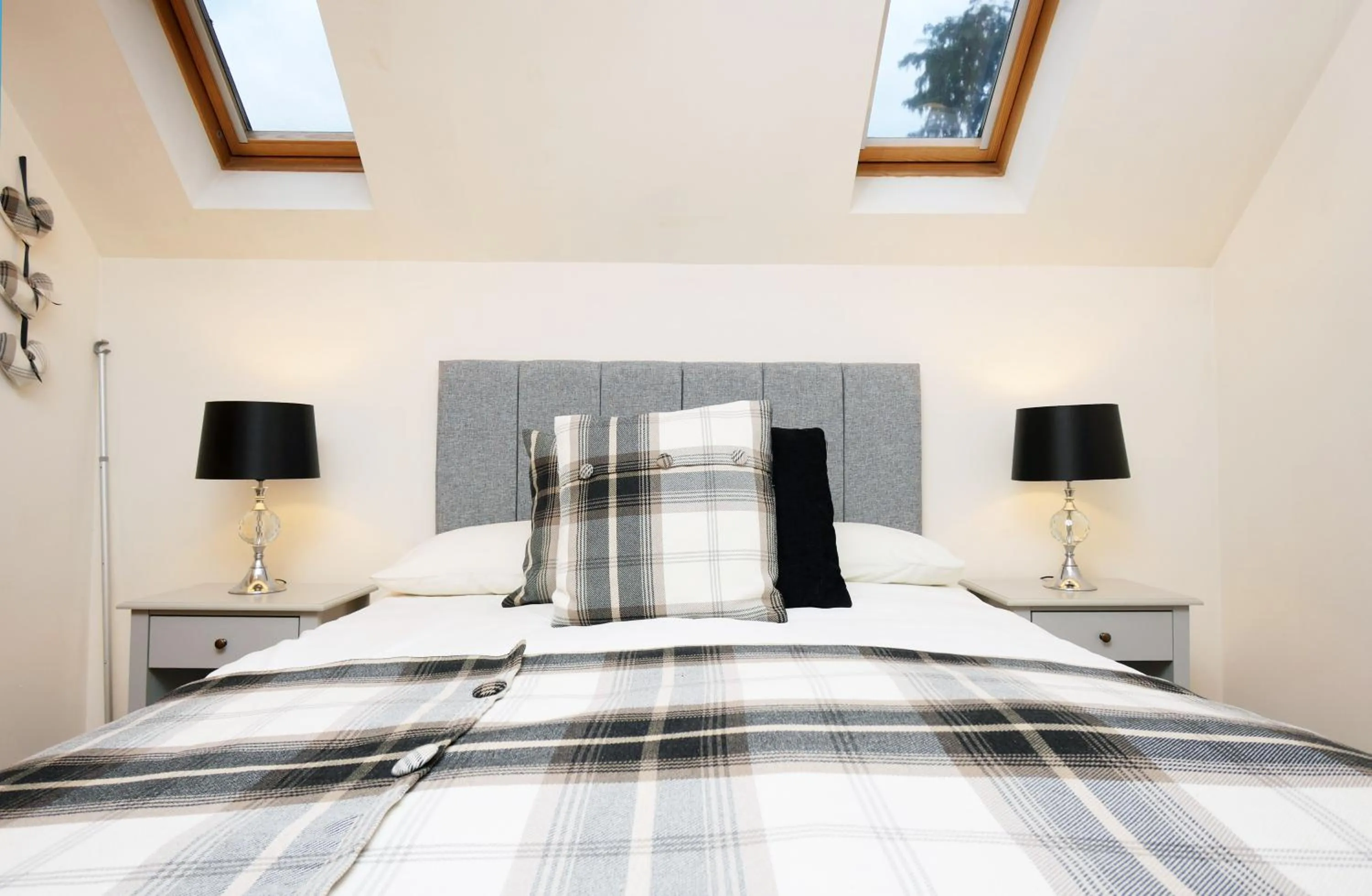 Photo of the whole room, Bed in Culliss House B&B