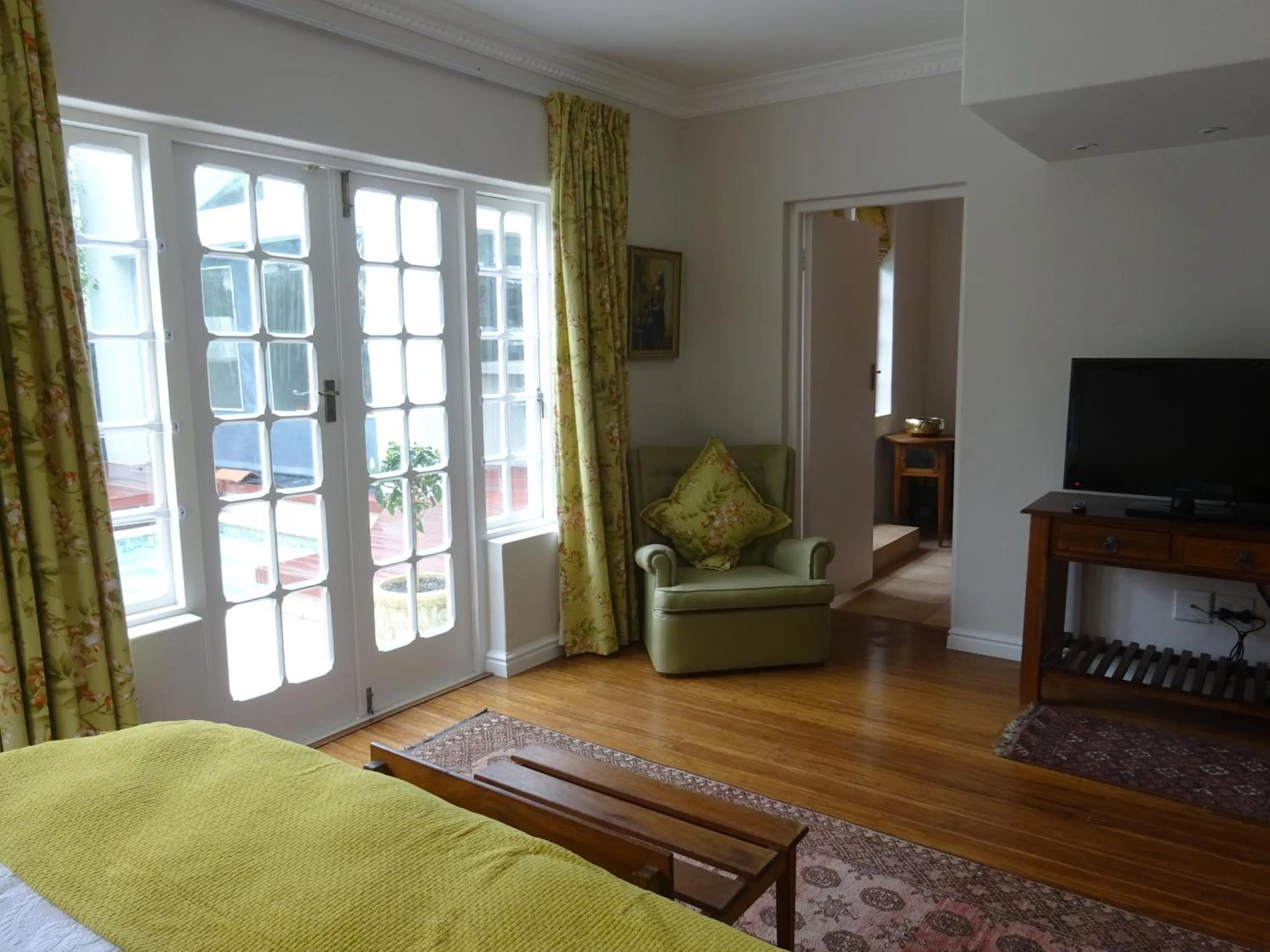 Bedroom in Walker Bay Manor Mansion PTY