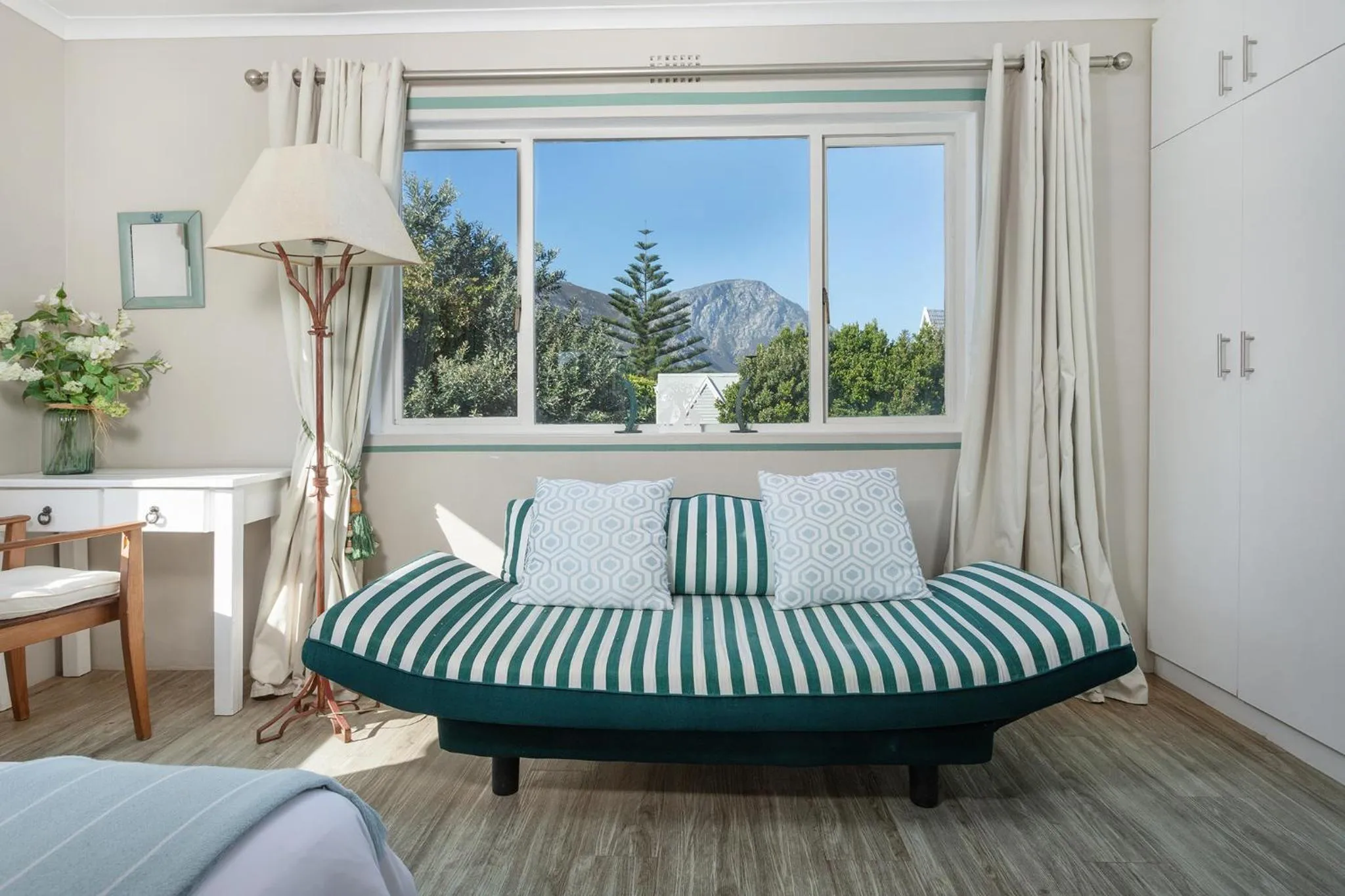 Seating area in Walker Bay Manor Mansion PTY