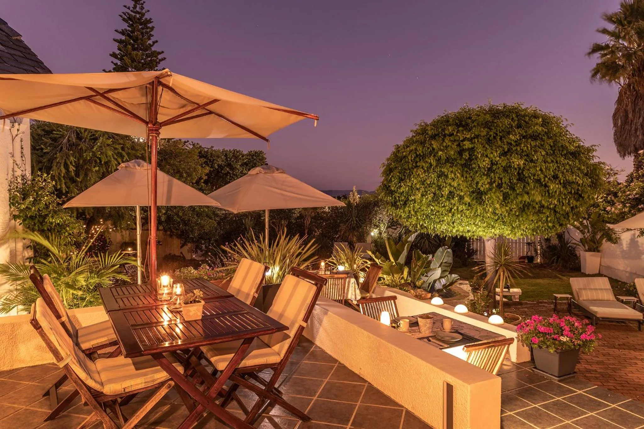 Swimming pool in Walker Bay Manor Mansion PTY