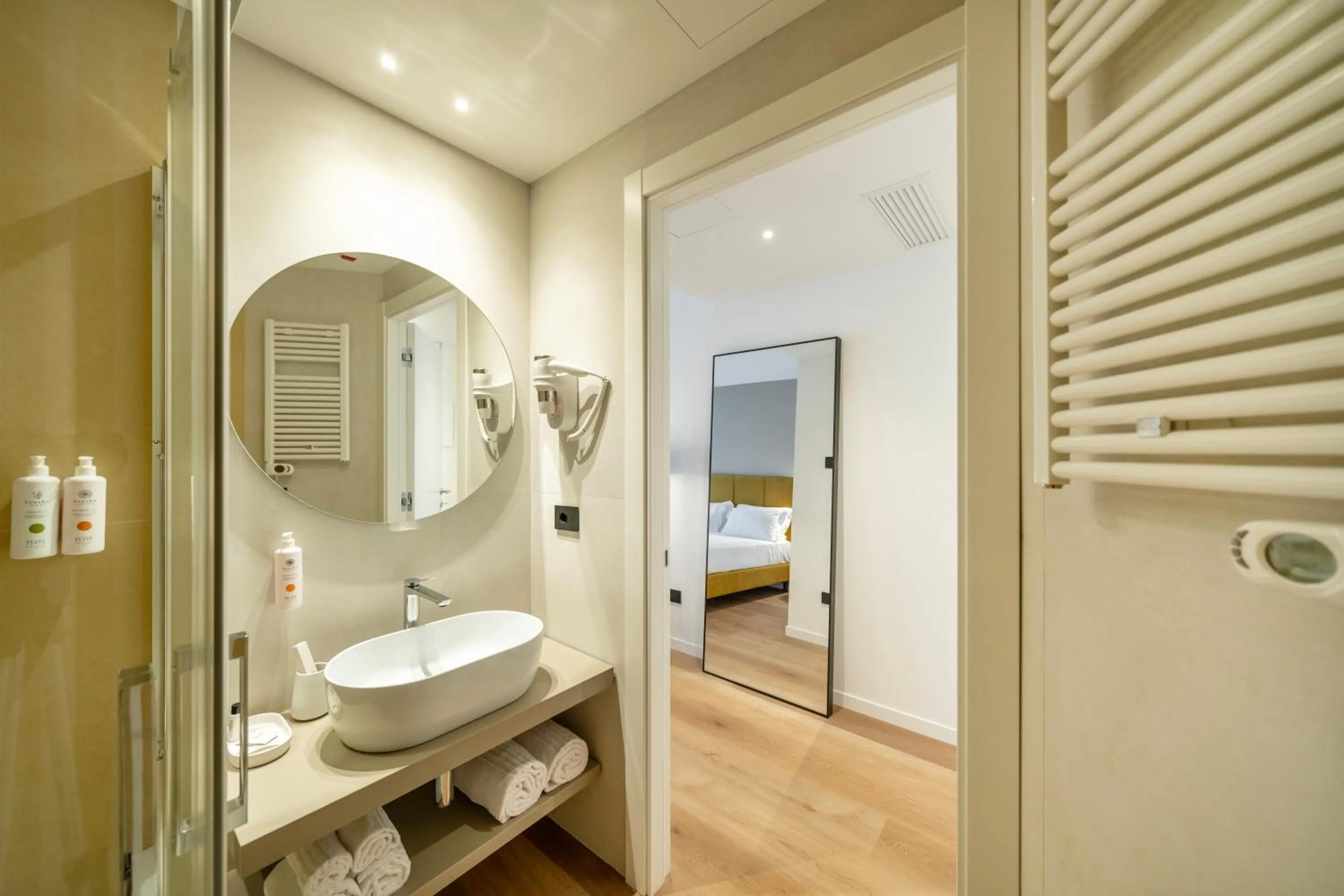 Shower in BISCARDI Hotel