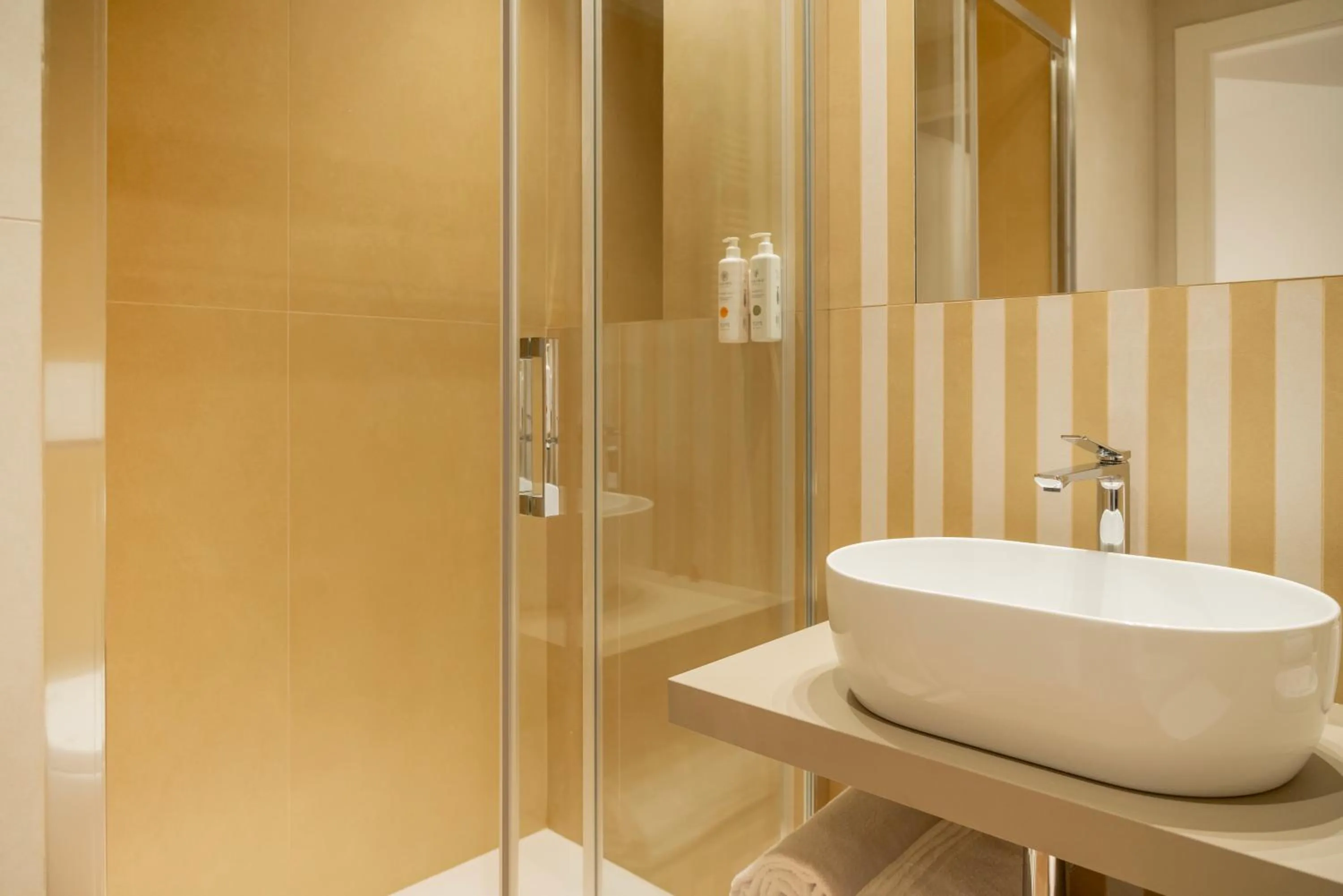 Shower in BISCARDI Hotel