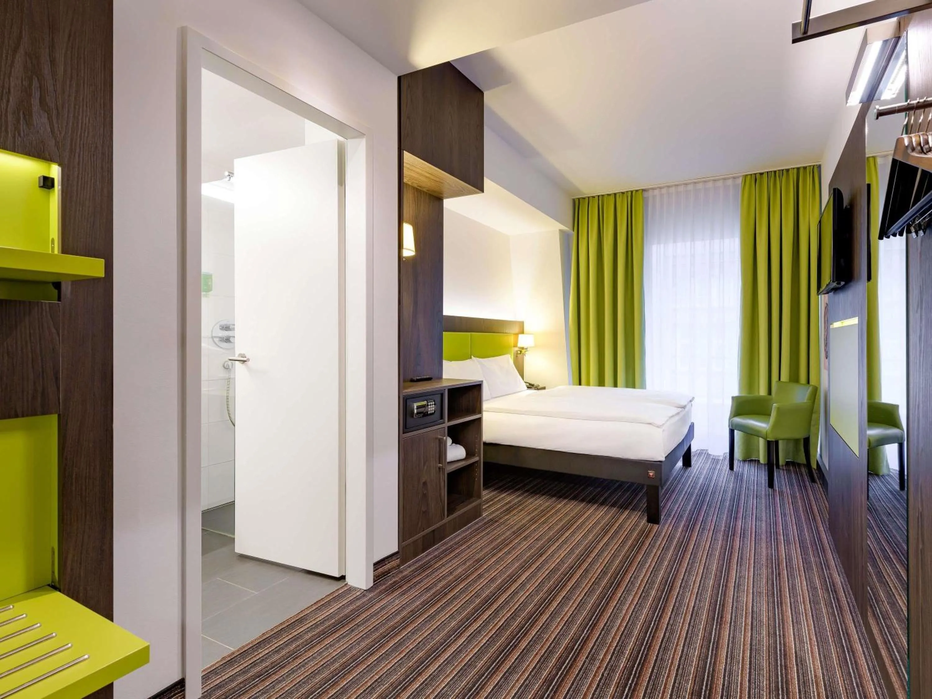 Bedroom, Bed in Ibis Styles Trier