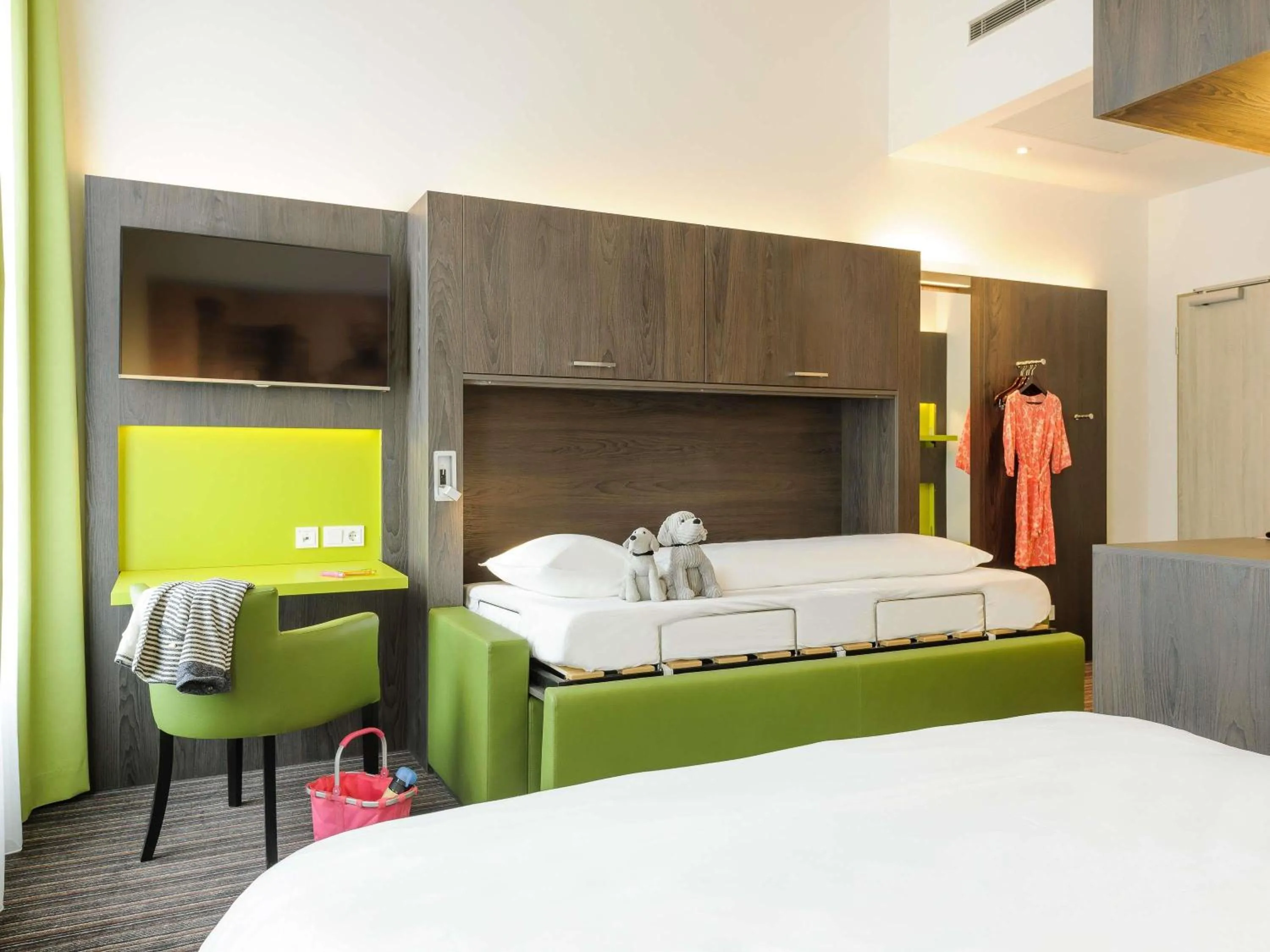 Bedroom, Bed in Ibis Styles Trier