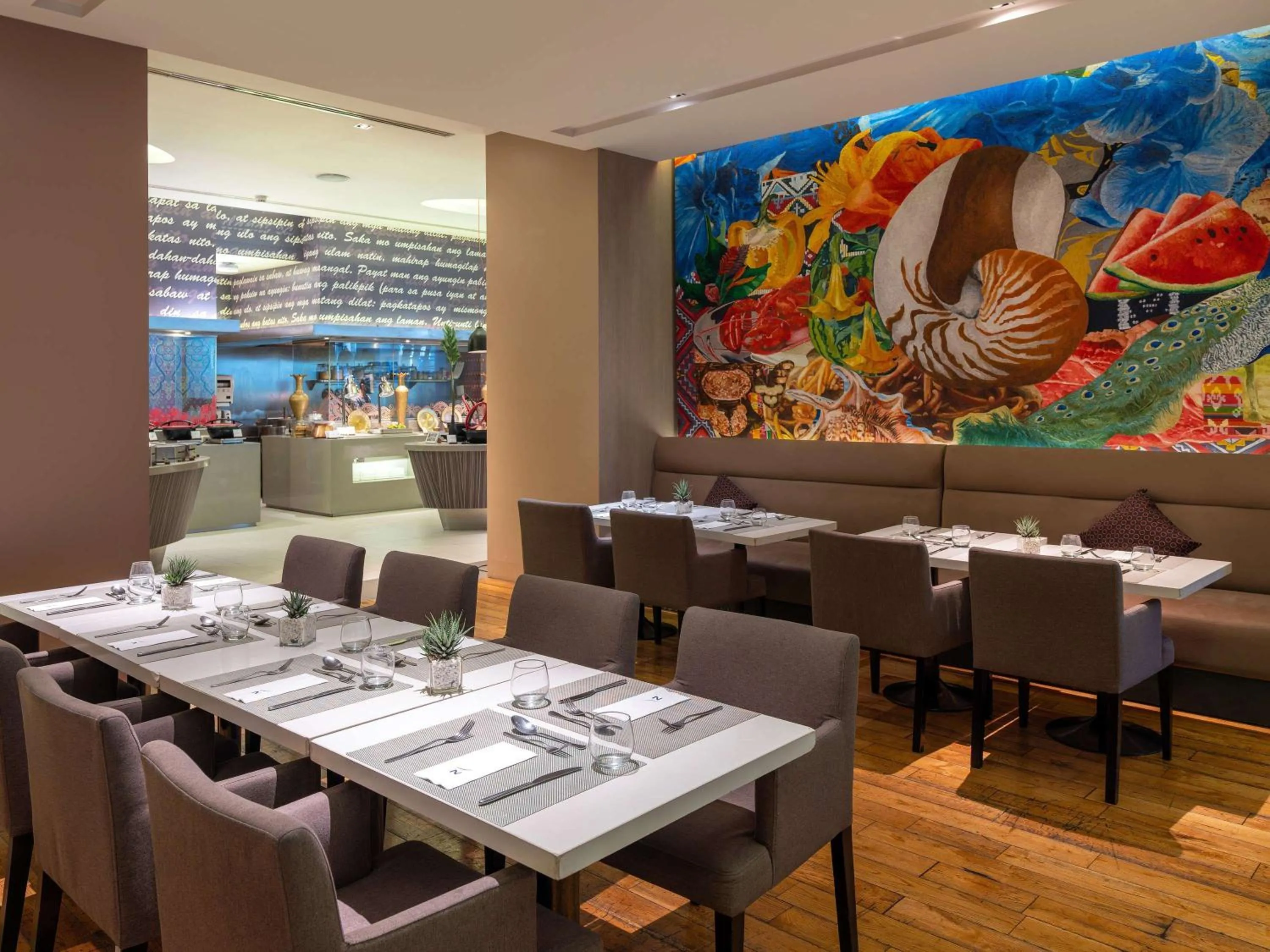 Restaurant/places to eat in Novotel Manila Araneta City Hotel