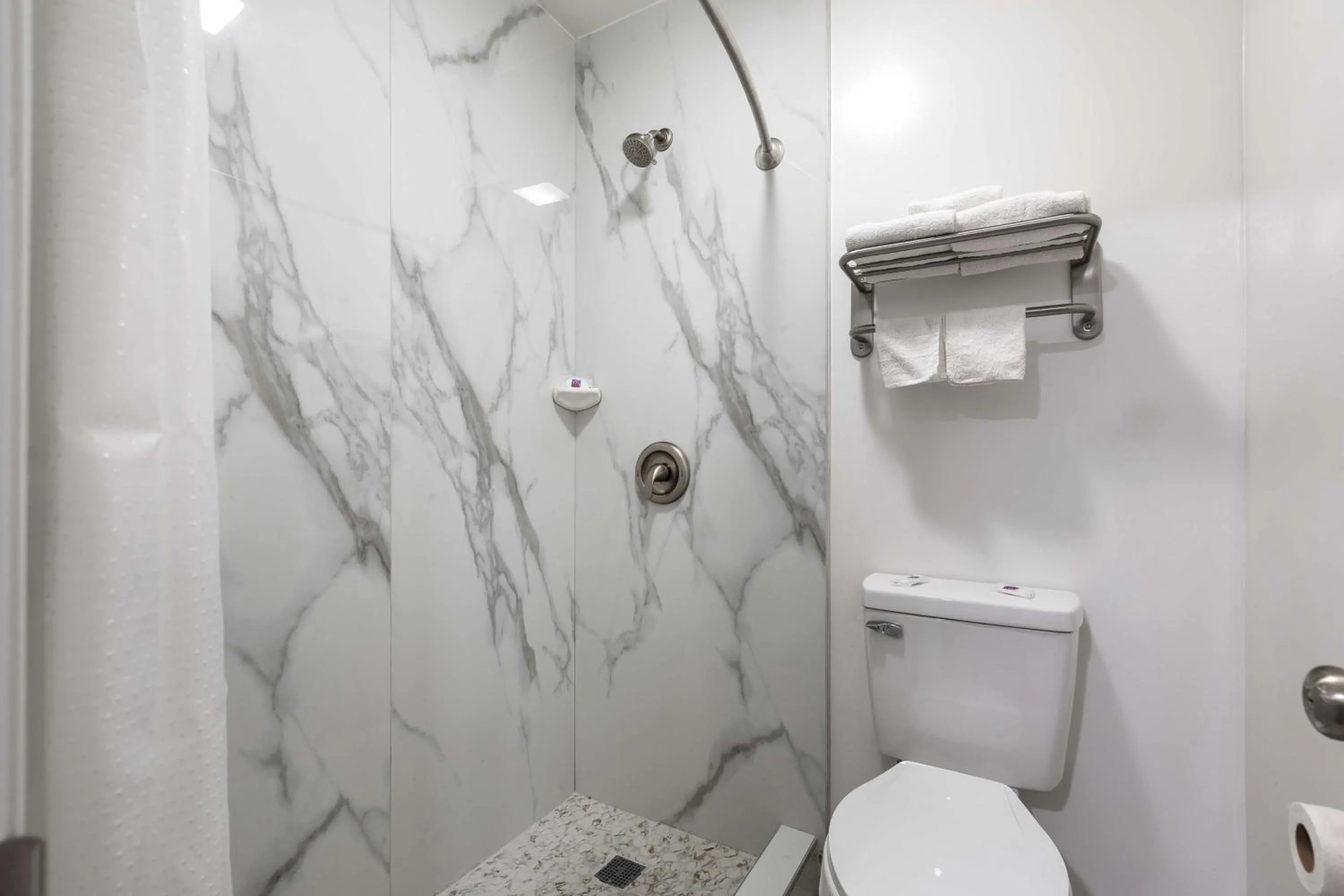 Bathroom in Studio 6 Hickory NC