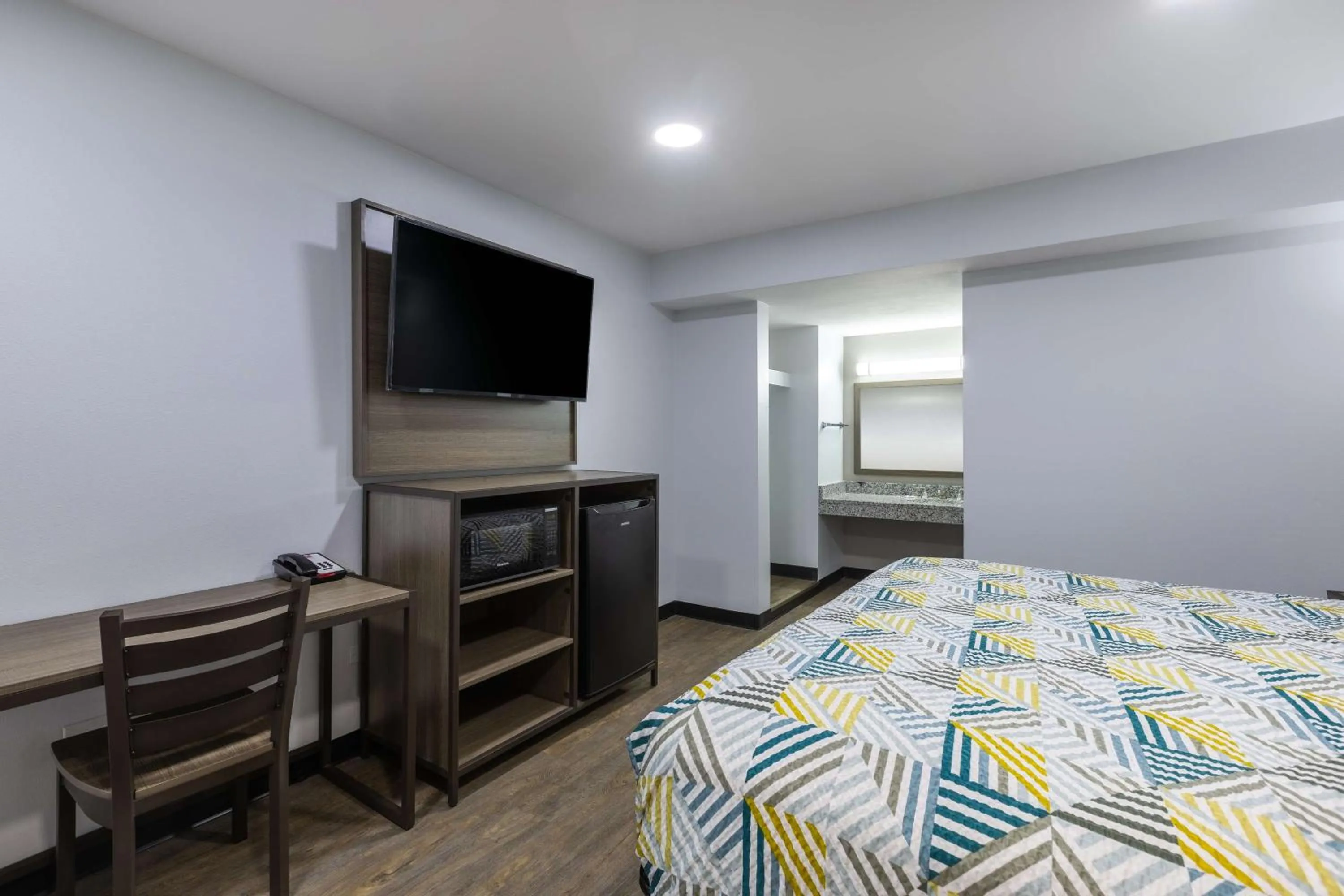 Bedroom, Bed in Studio 6 Hickory NC