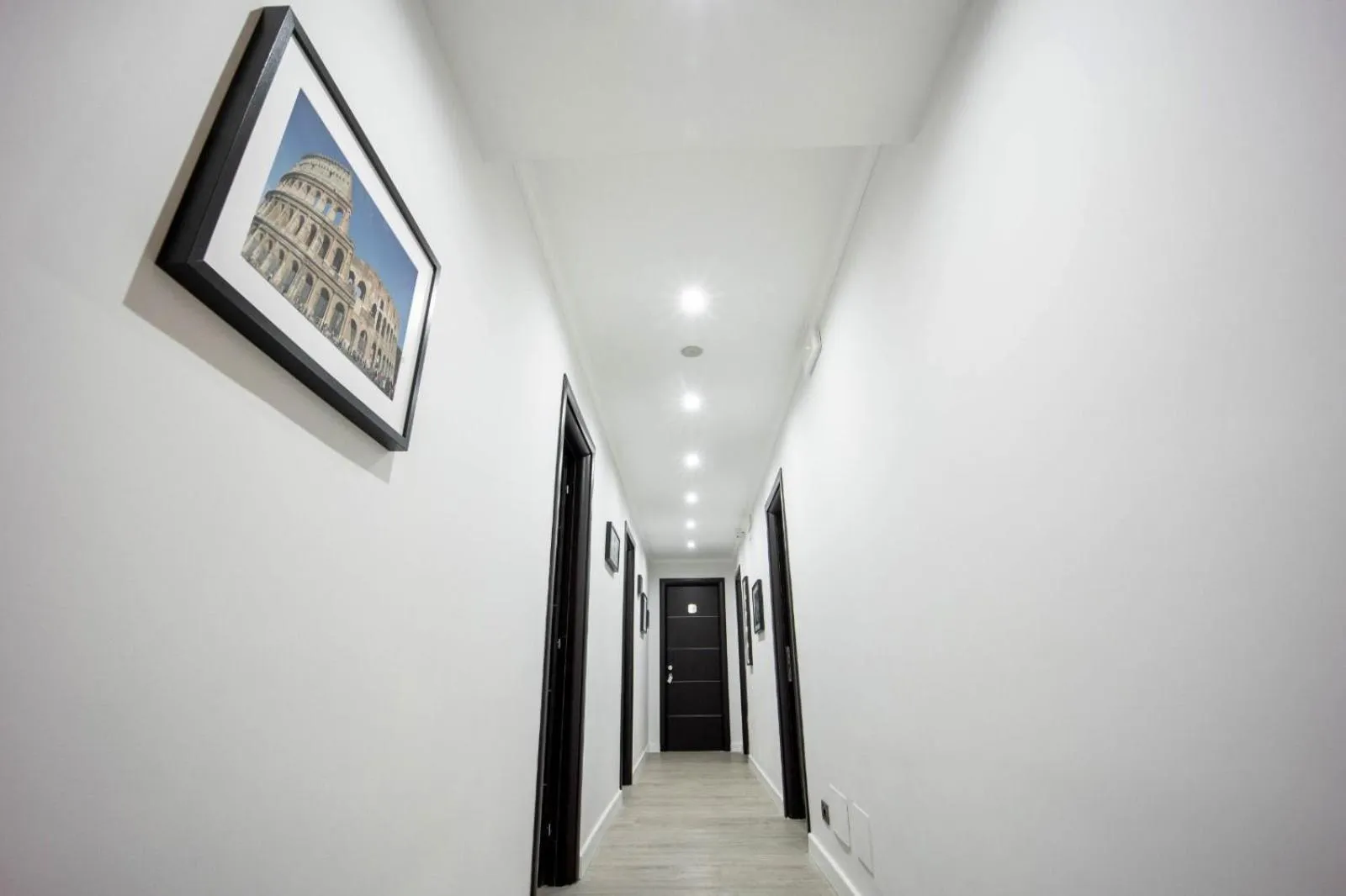 Facade/entrance in Seven Kings Relais