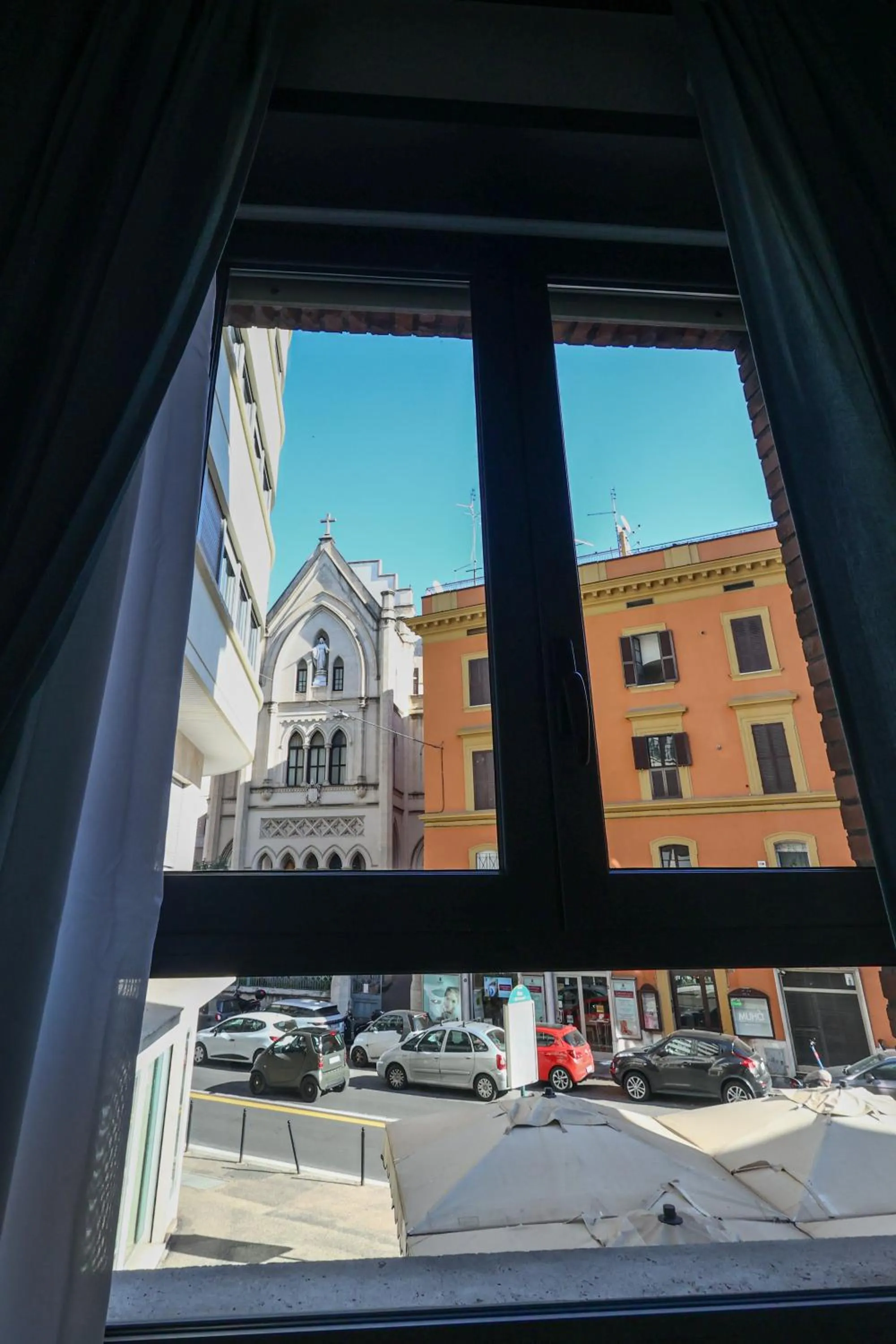 City view in Seven Kings Relais