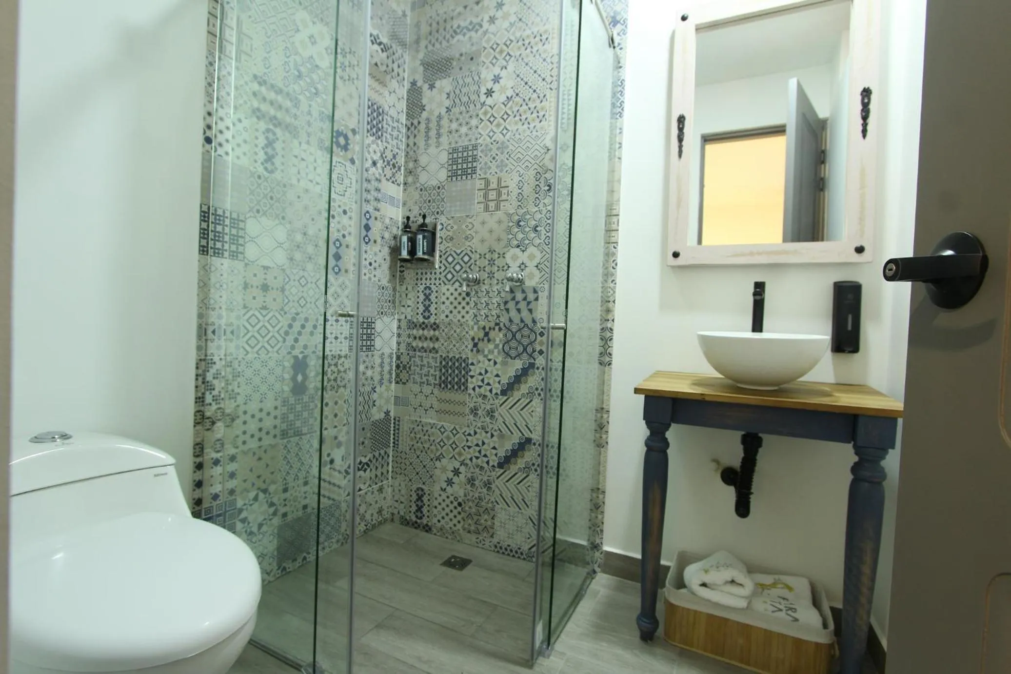 Toilet in Hotel Pajara Pinta