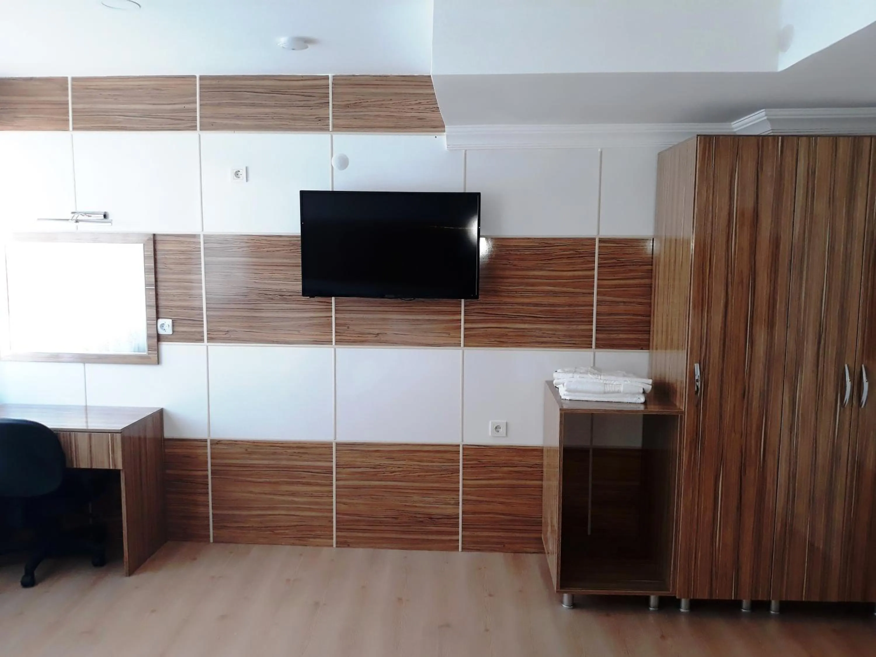 TV and multimedia in Dilmac Hotel