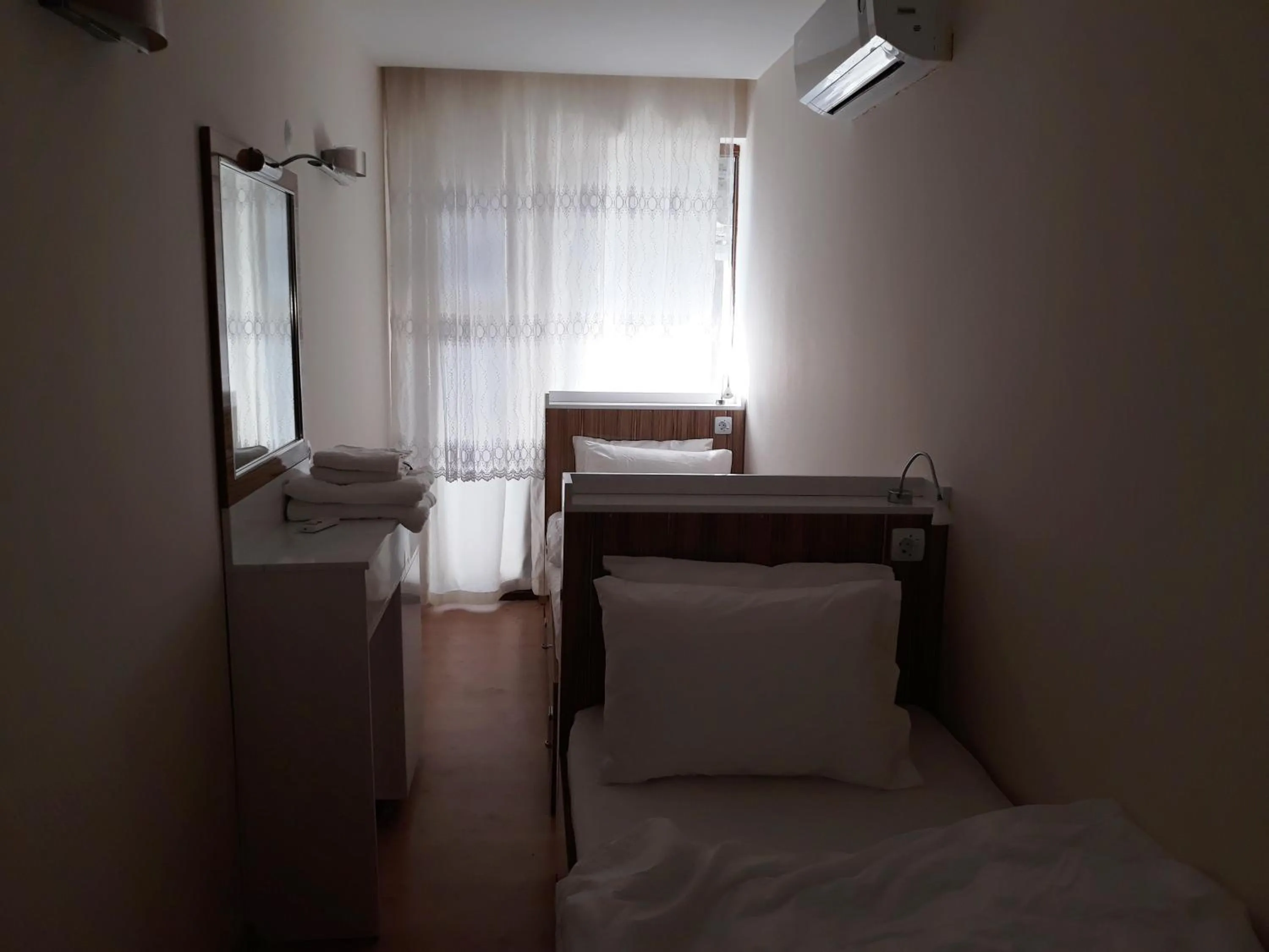 Photo of the whole room, Bed in Dilmac Hotel