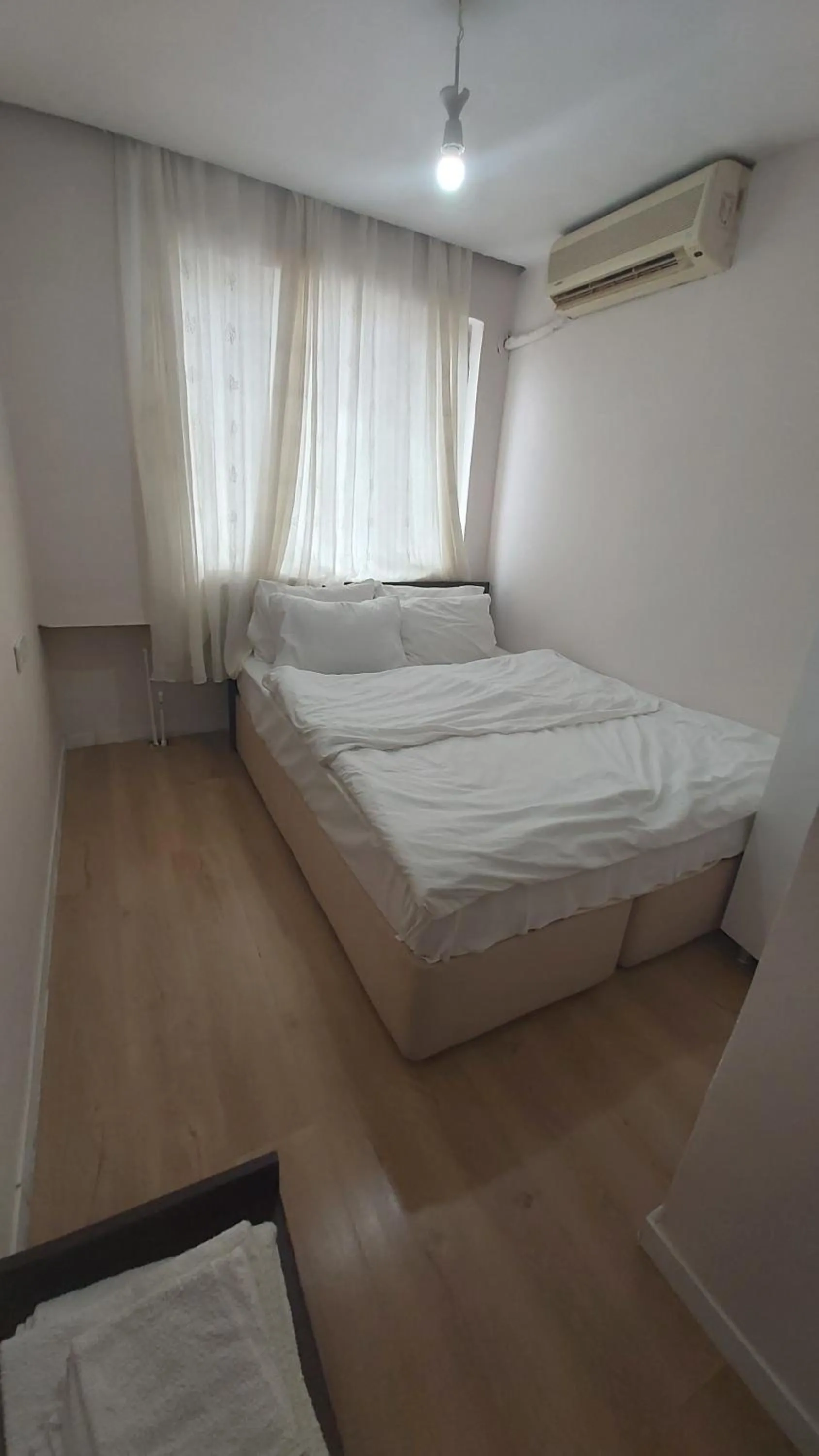 Photo of the whole room, Bed in Dilmac Hotel