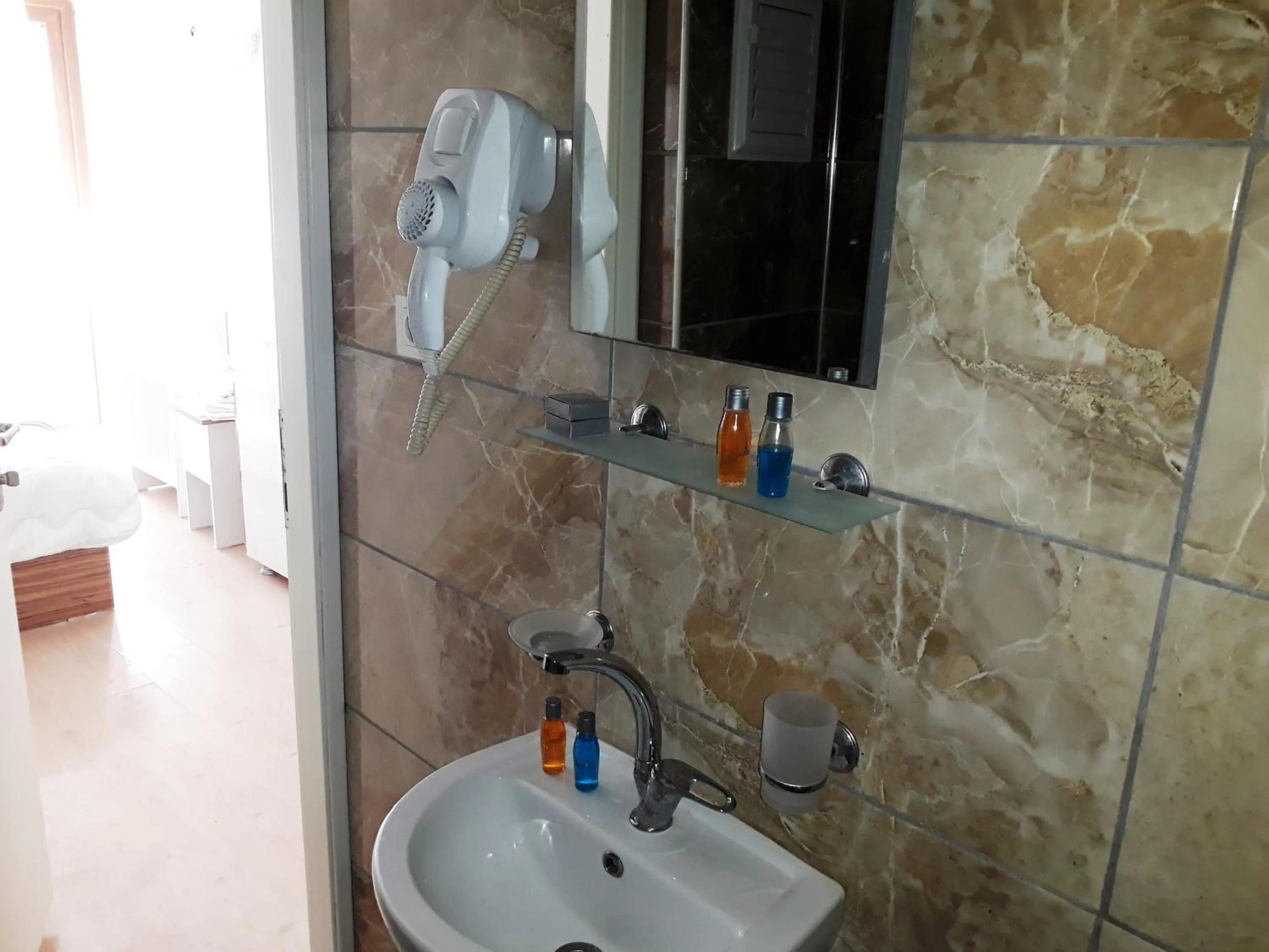 Bathroom in Dilmac Hotel