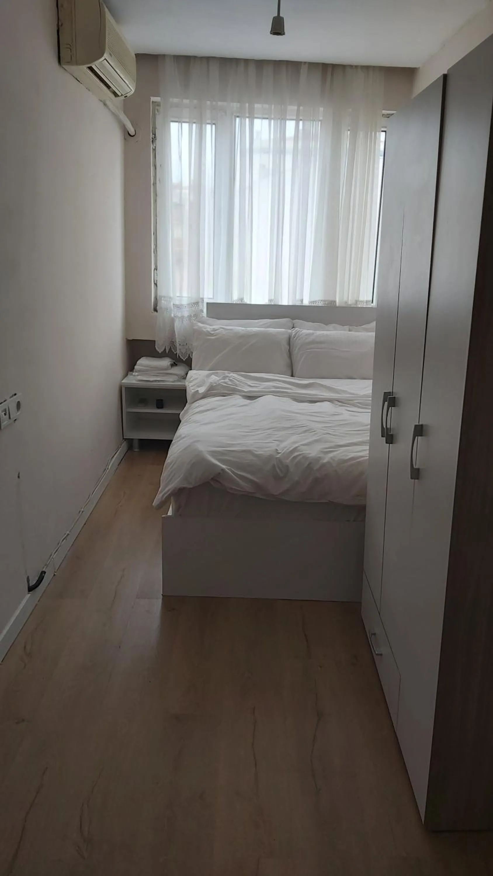 Photo of the whole room, Bed in Dilmac Hotel