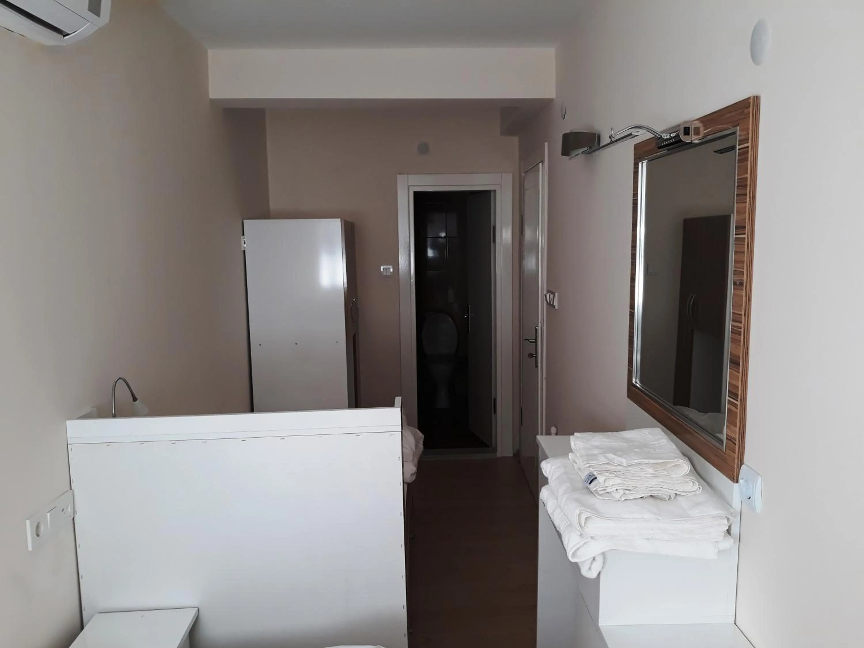 Photo of the whole room in Dilmac Hotel