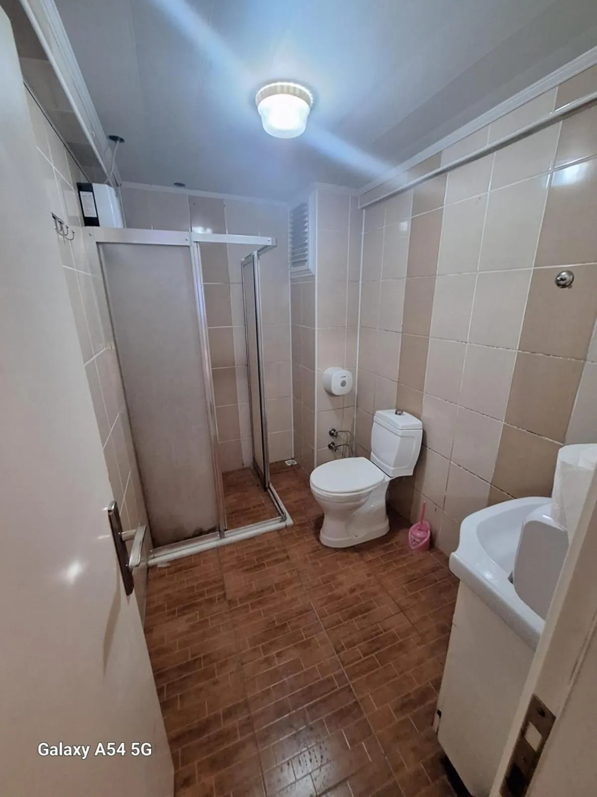 Shower in Dilmac Hotel