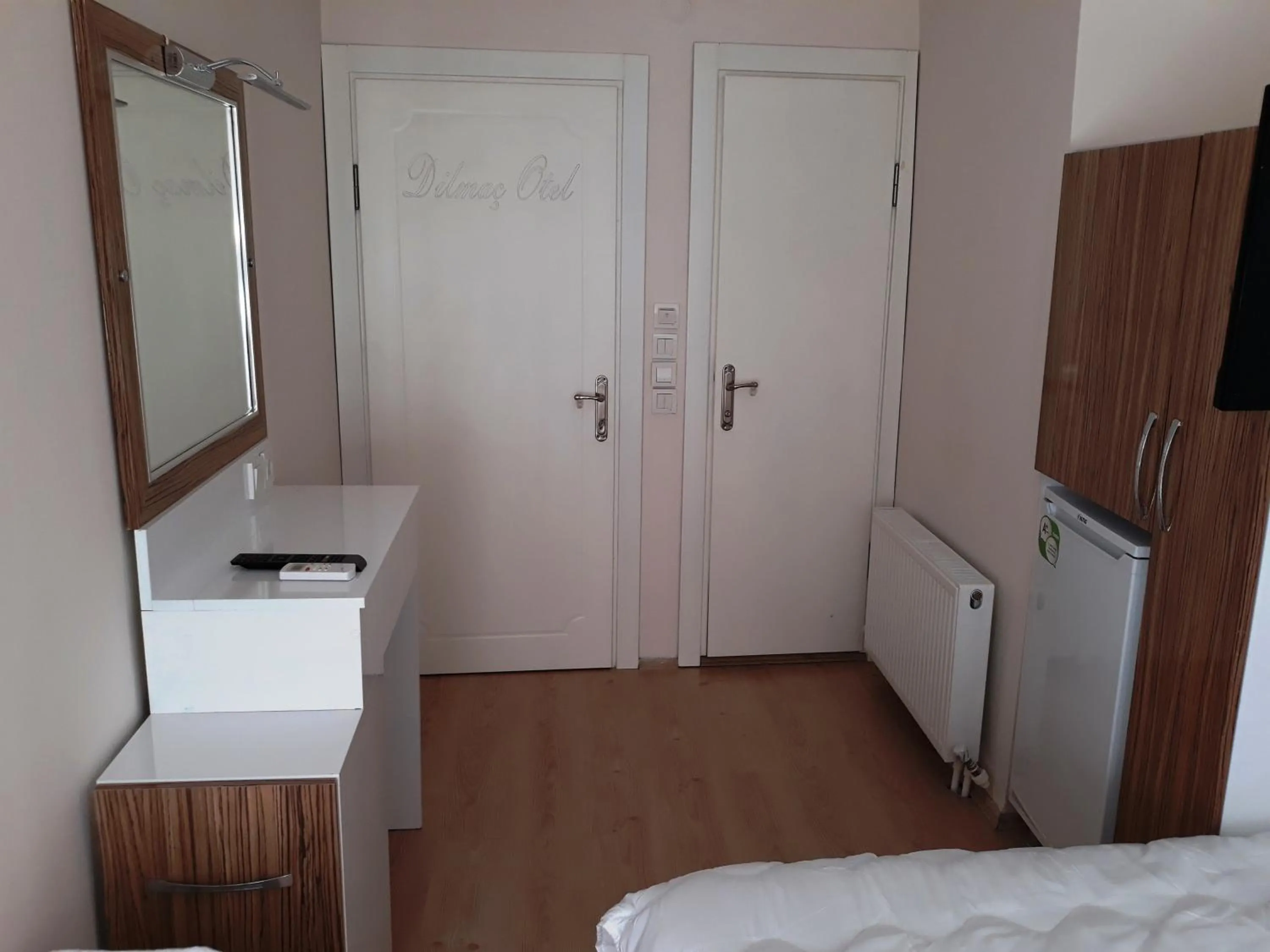 Photo of the whole room in Dilmac Hotel