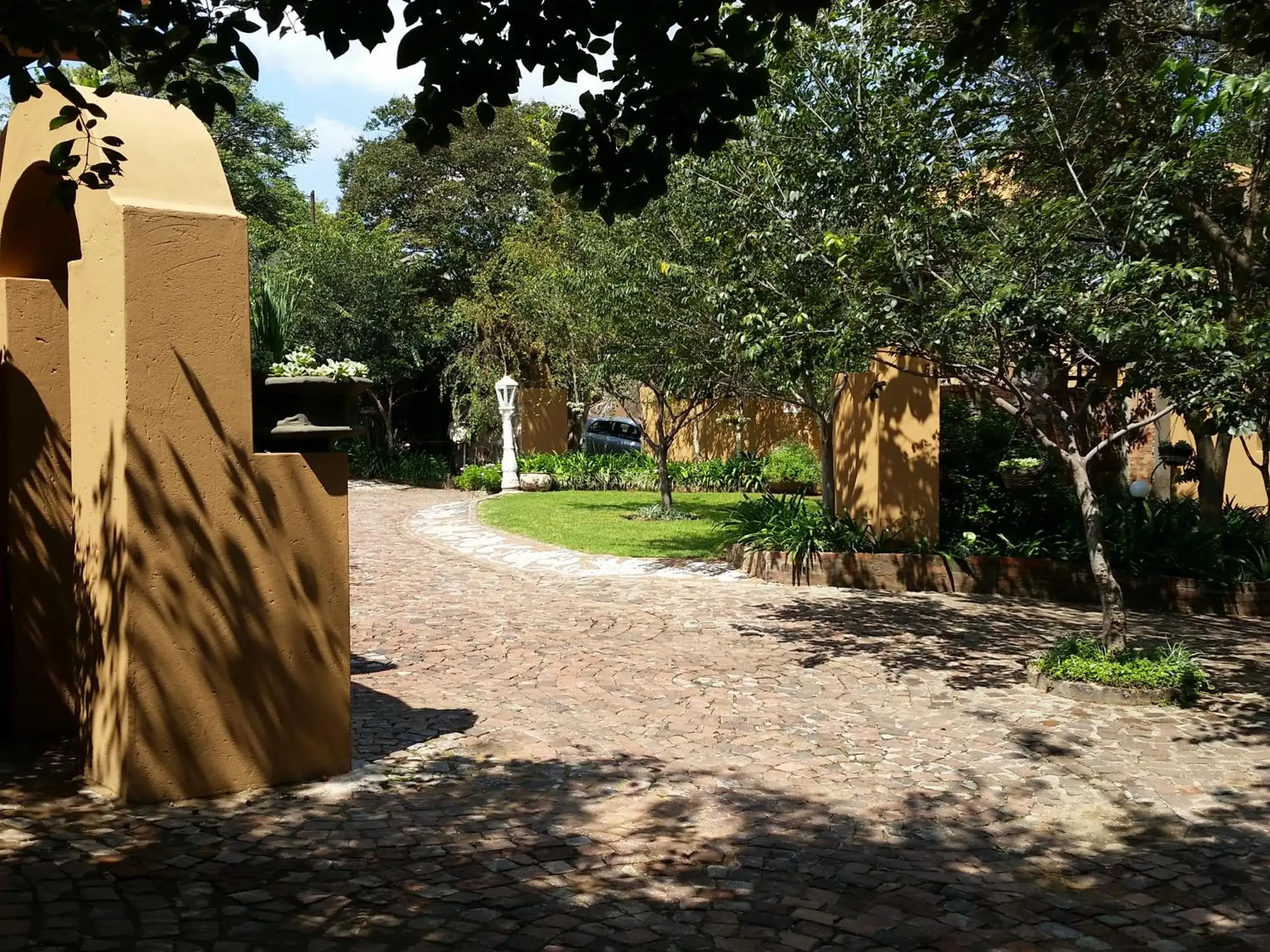 Izimbali Lodge and Restaurant Izimbali Lodge and Restaurant