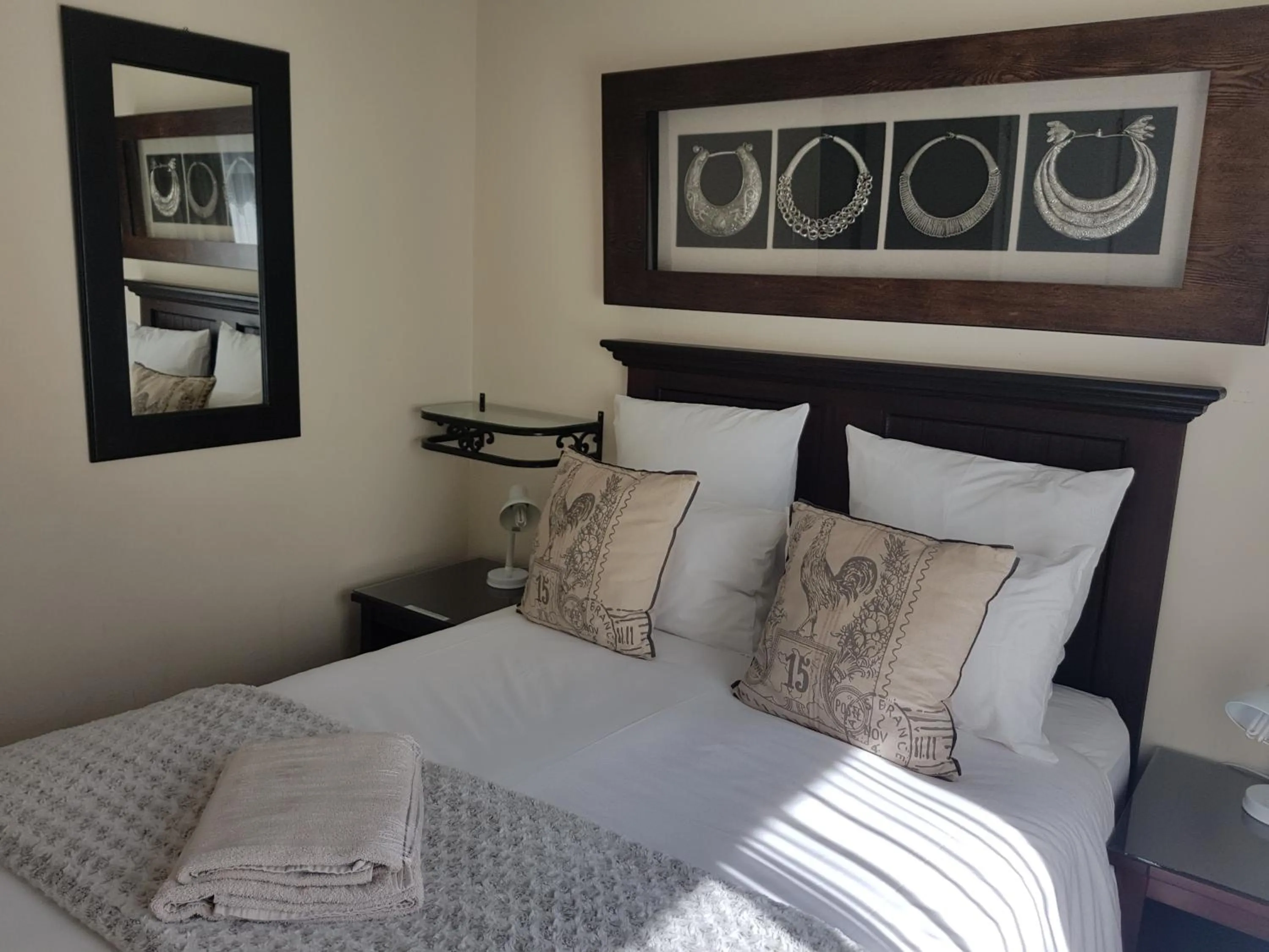 Bedroom in Izimbali Lodge and Restaurant