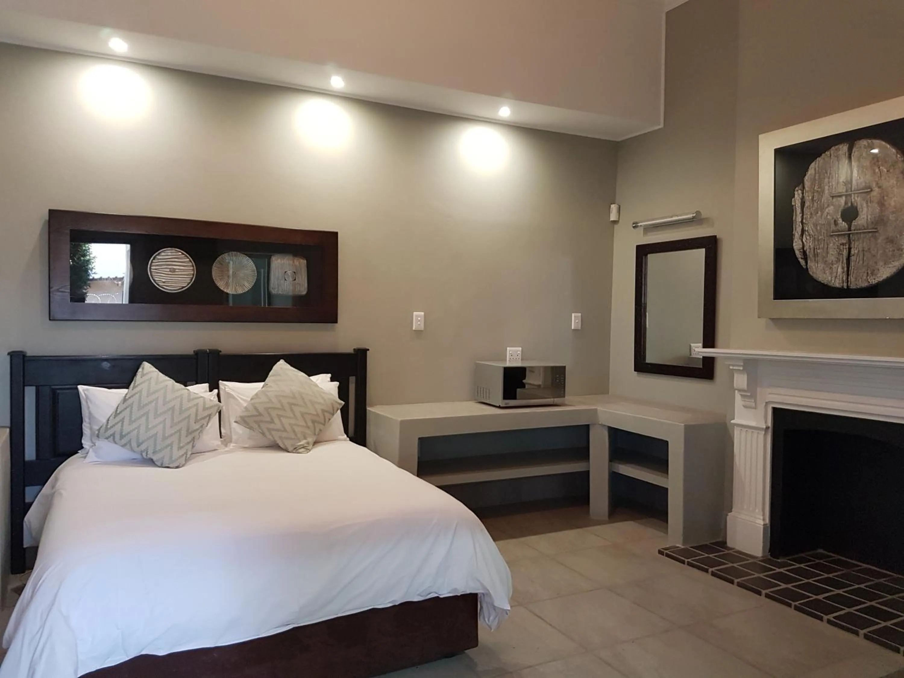 Photo of the whole room in Izimbali Lodge and Restaurant