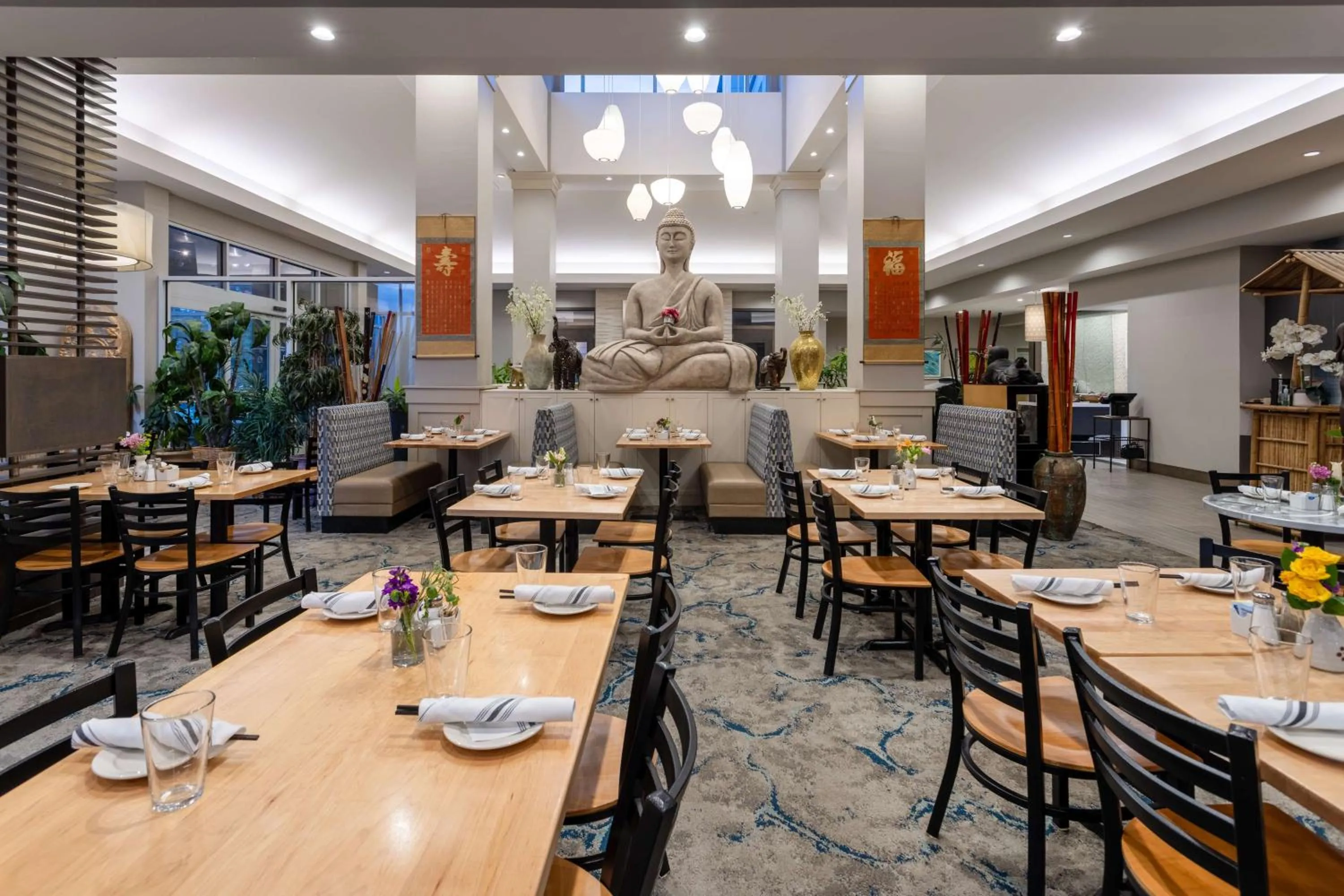 Restaurant/places to eat in Hilton Garden Inn Lenox Pittsfield