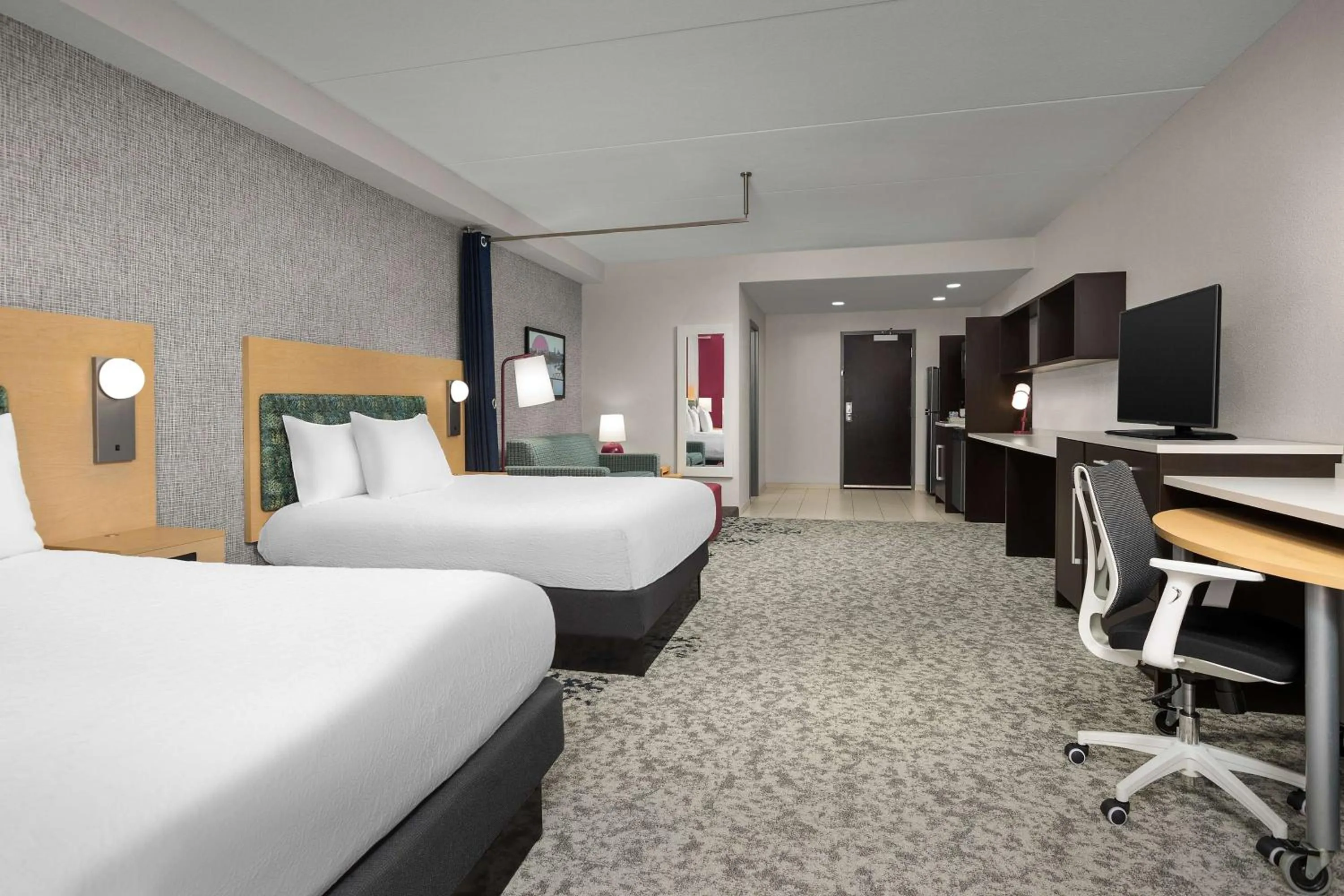 Bed in Home2 Suites by Hilton Knoxville West