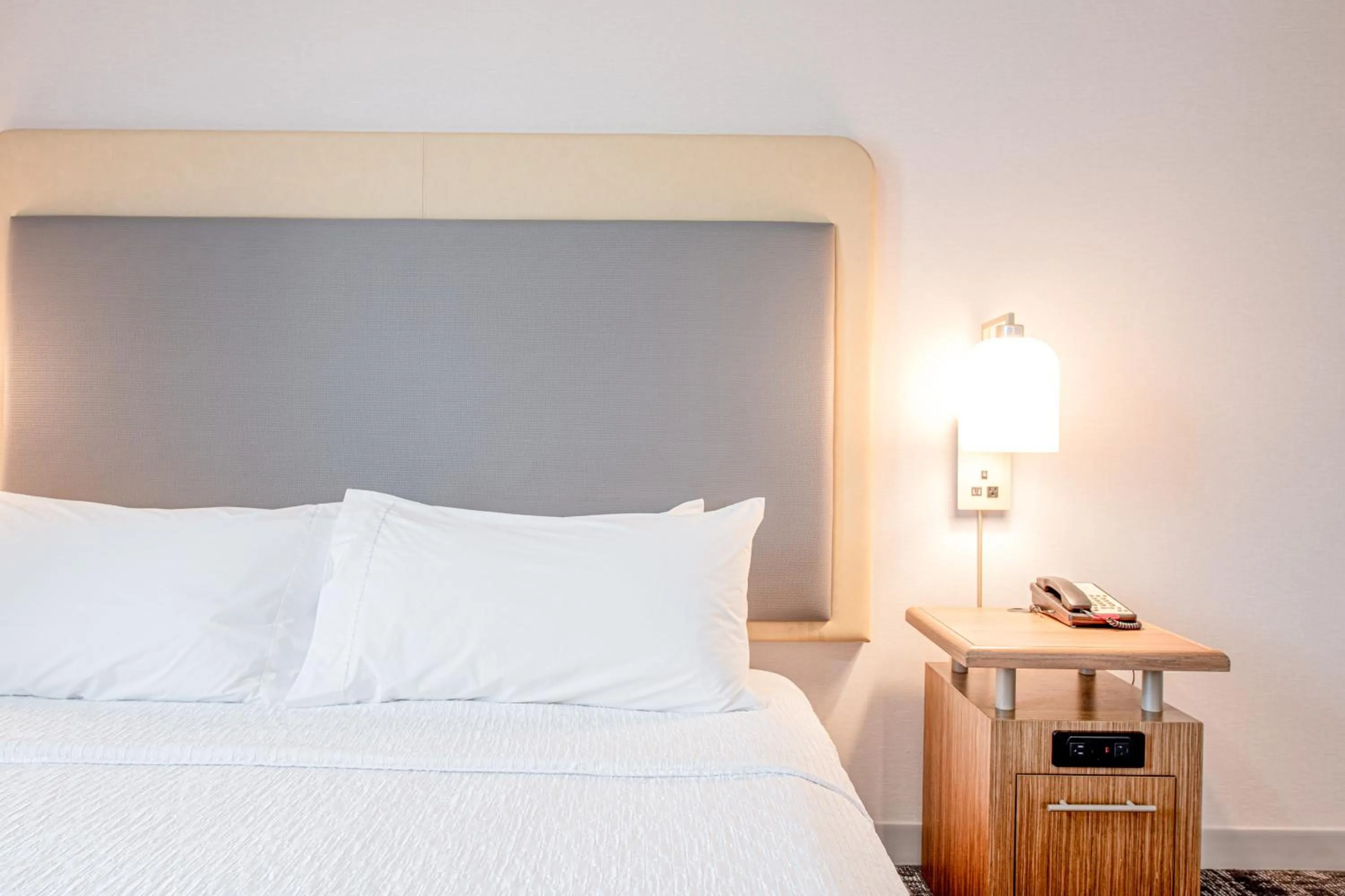 Bed in Homewood Suites by Hilton Houma