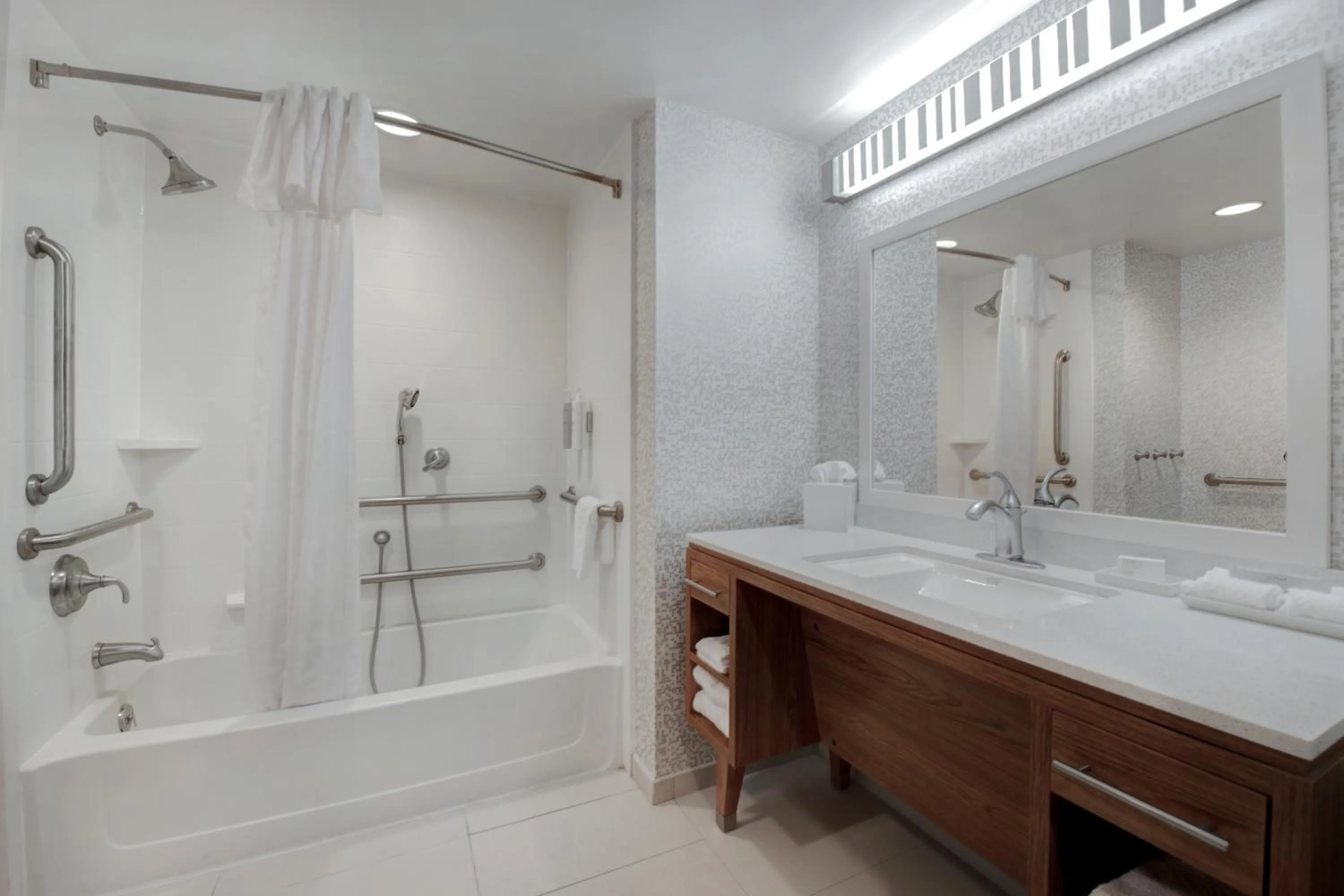 Bathroom in Home2 Suites by Hilton Tuscaloosa Downtown University Boulevard