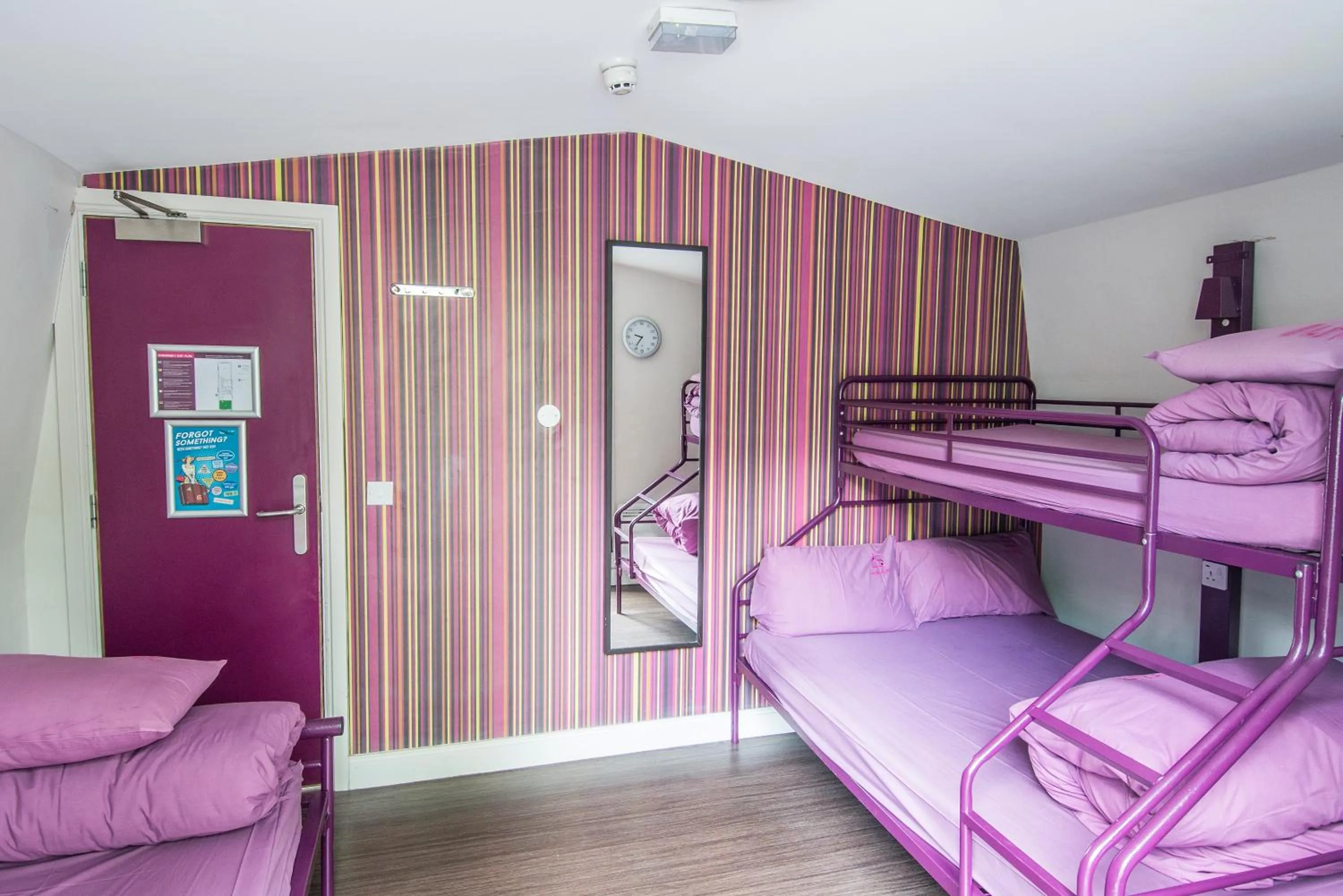 Bed in Safestay London Kensington Holland Park