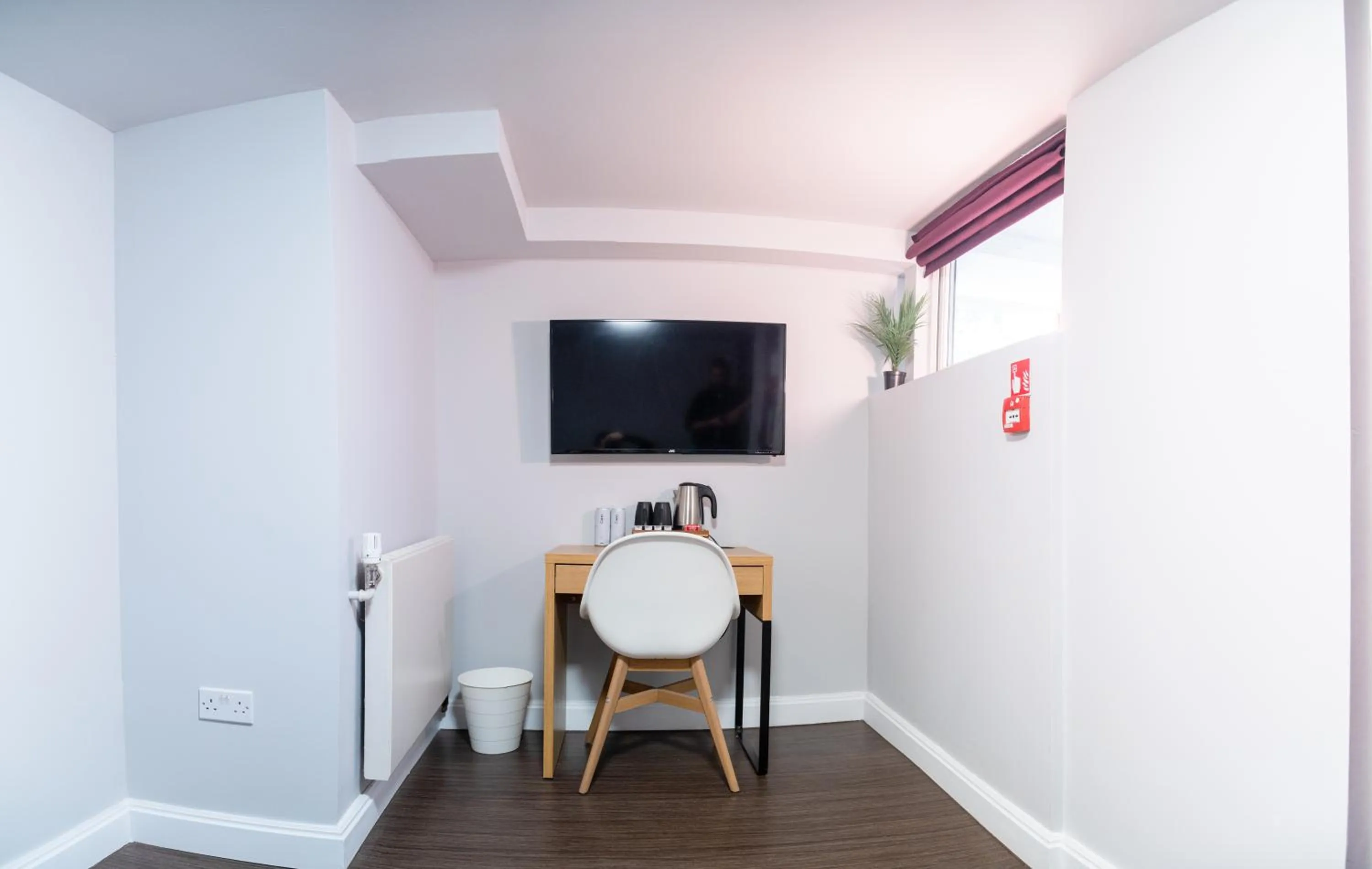 Bedroom in Safestay London Kensington Holland Park