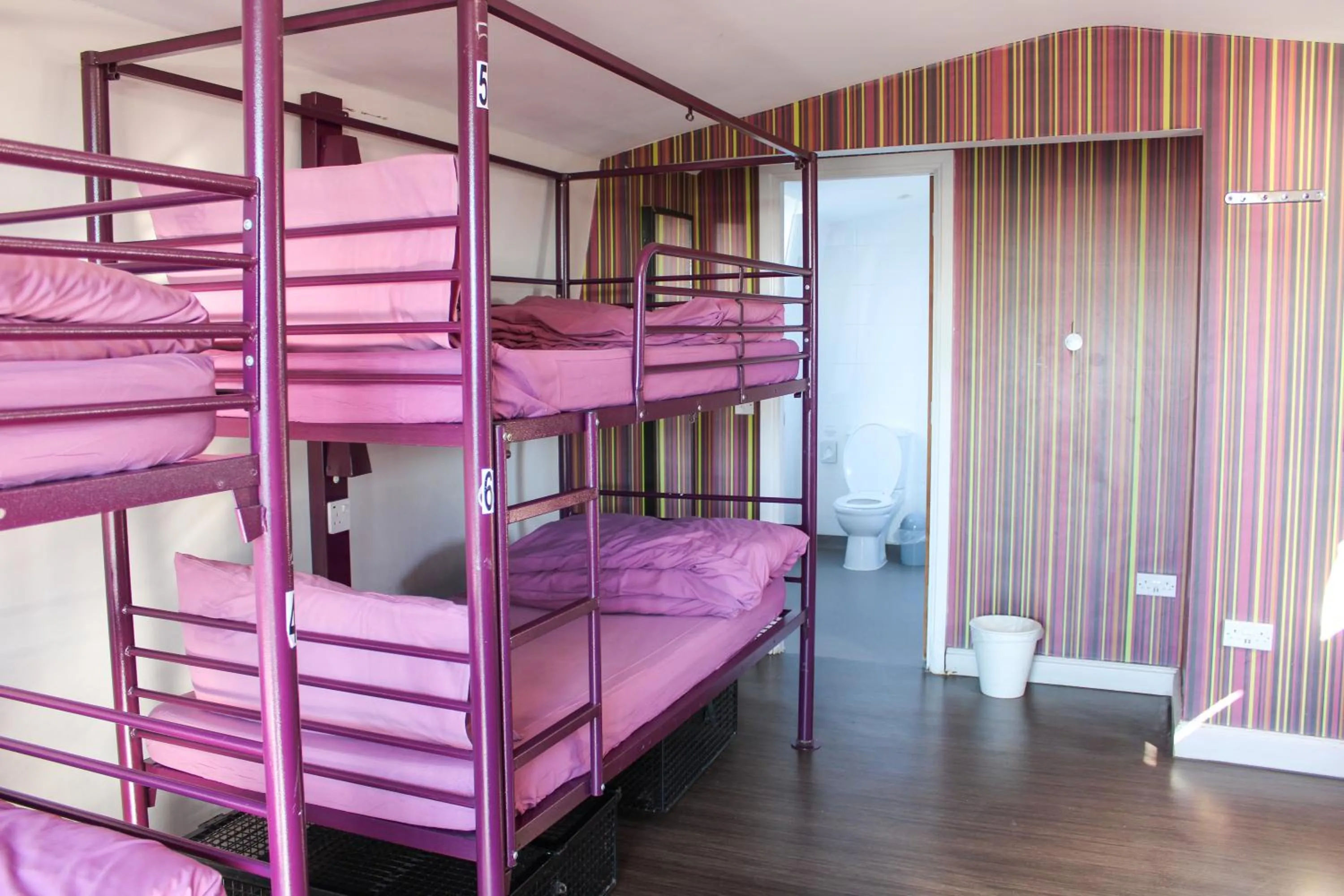 room service, Bed in Safestay London Kensington Holland Park