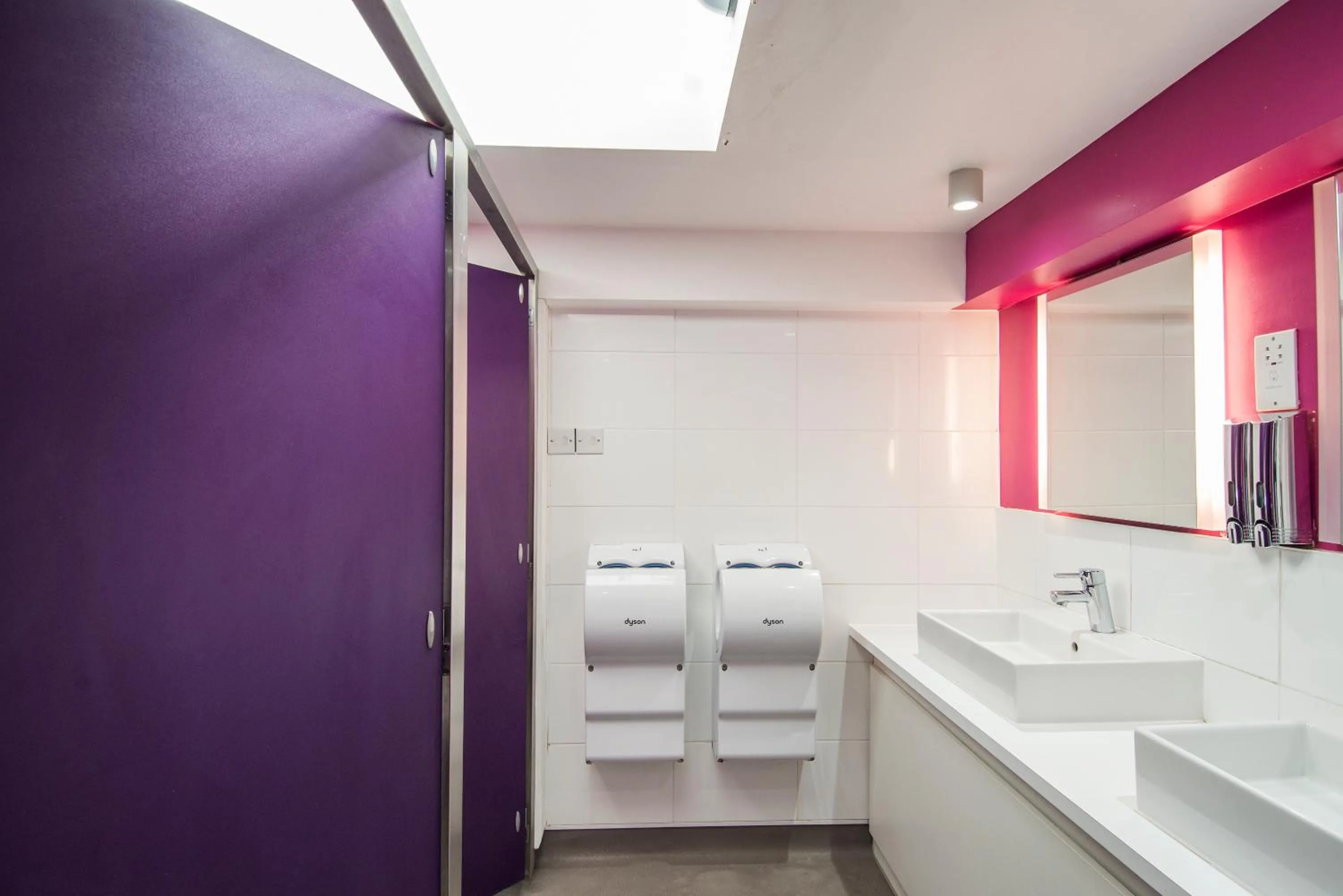 Bathroom in Safestay London Kensington Holland Park