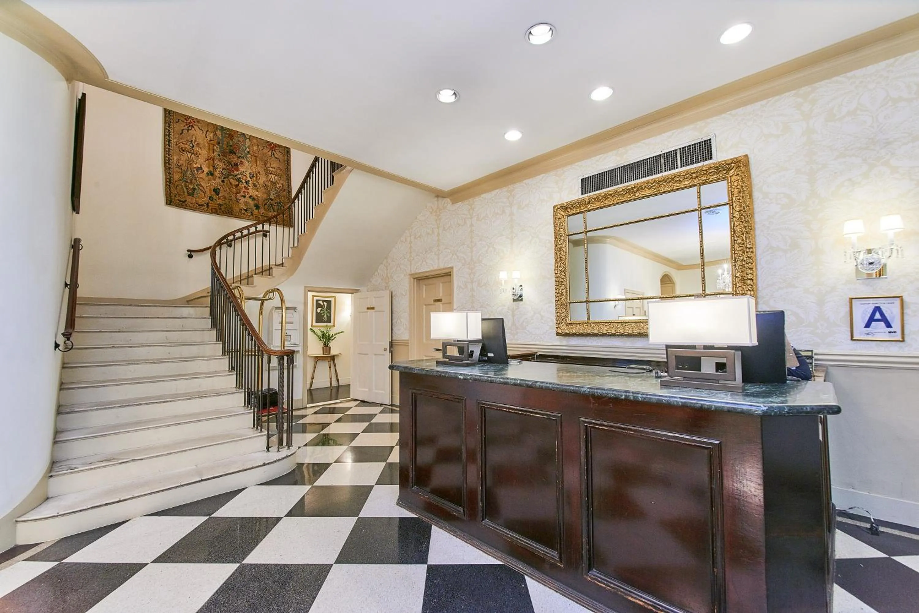 Lobby or reception in 3 West Club