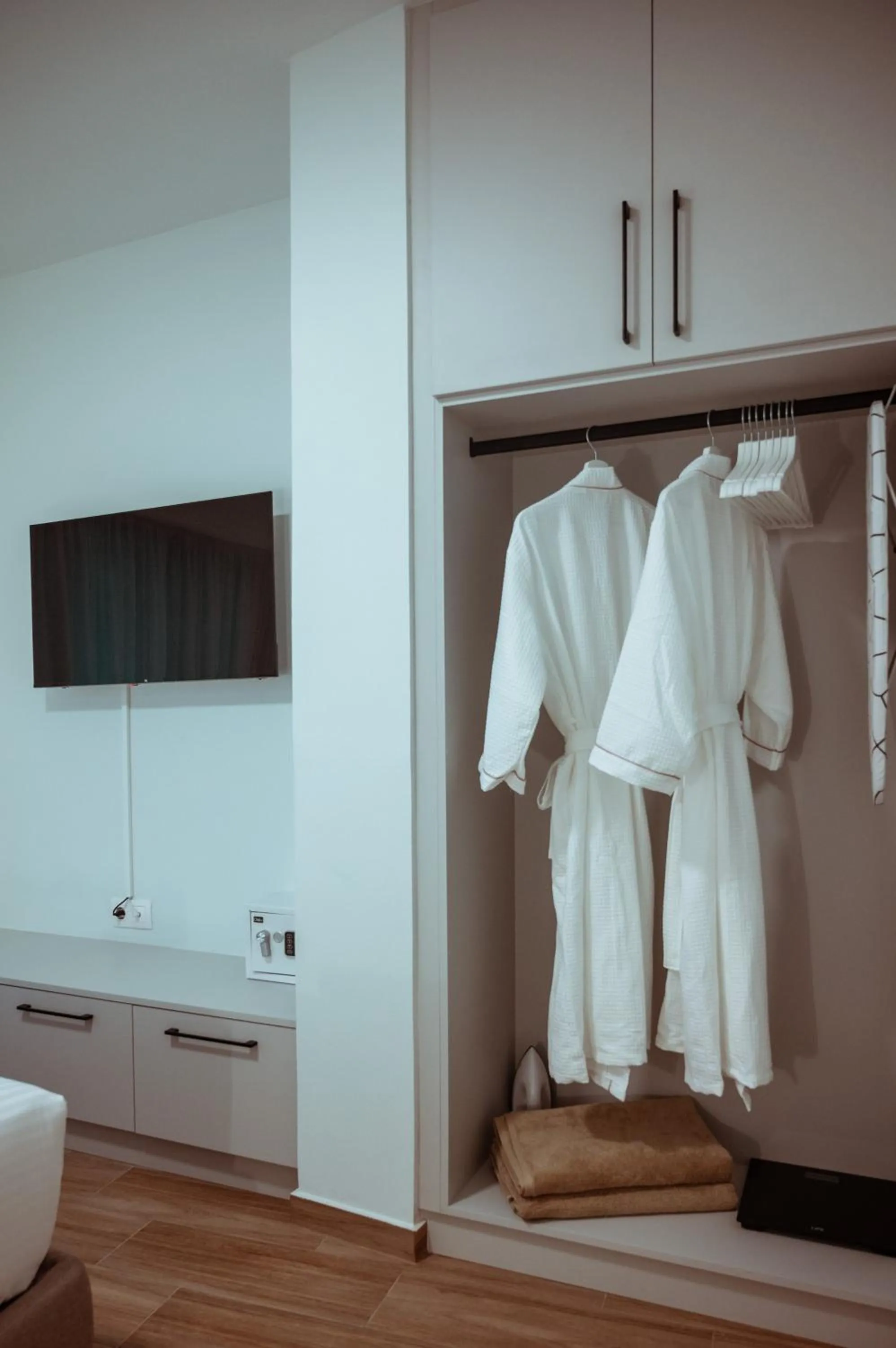 wardrobe in Enea City Suites