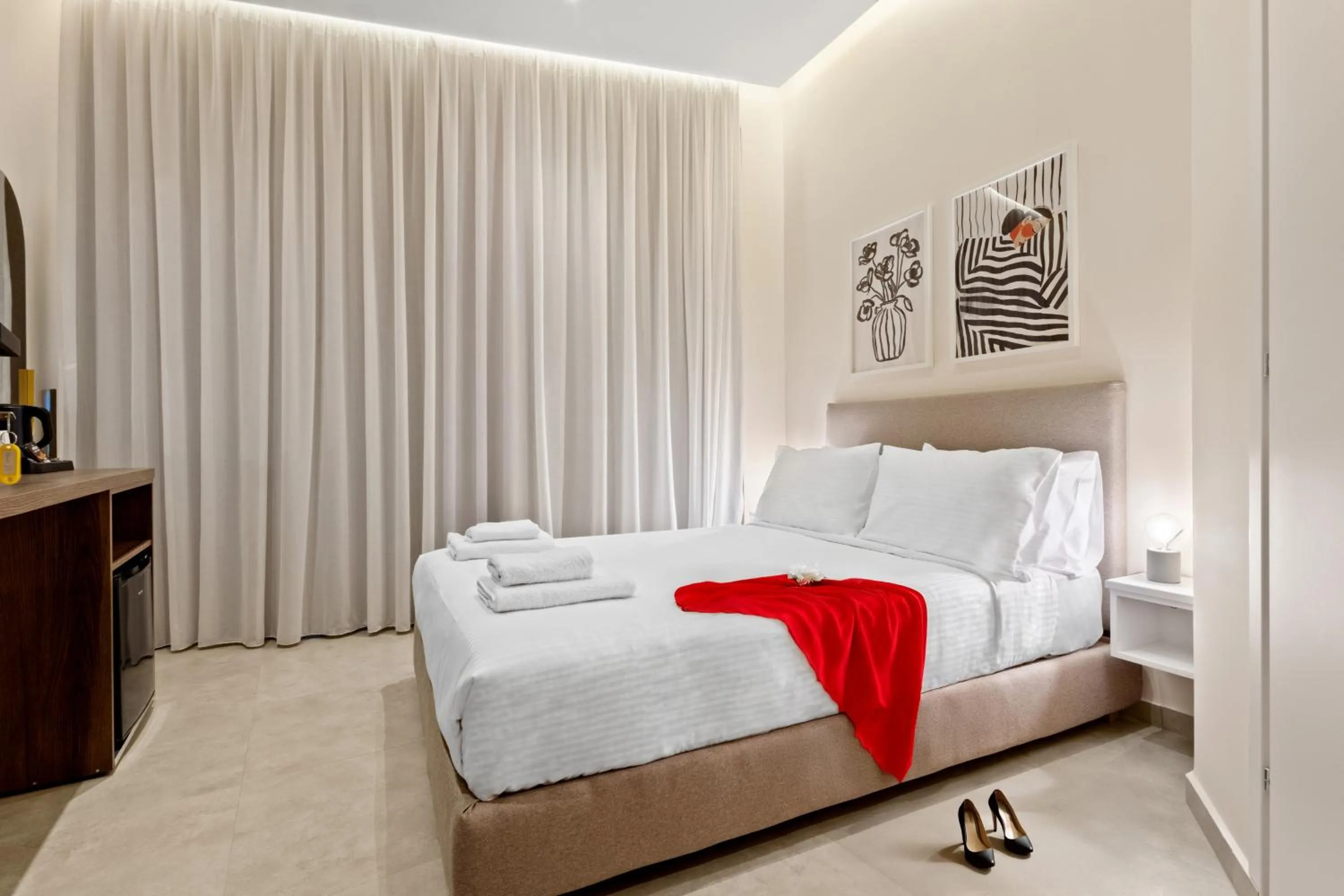 Photo of the whole room, Bed in Enea City Suites