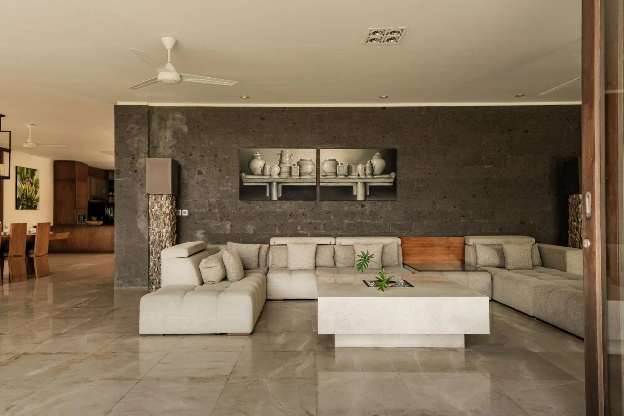 Living room in OMEKAI Cemagi by Nakula