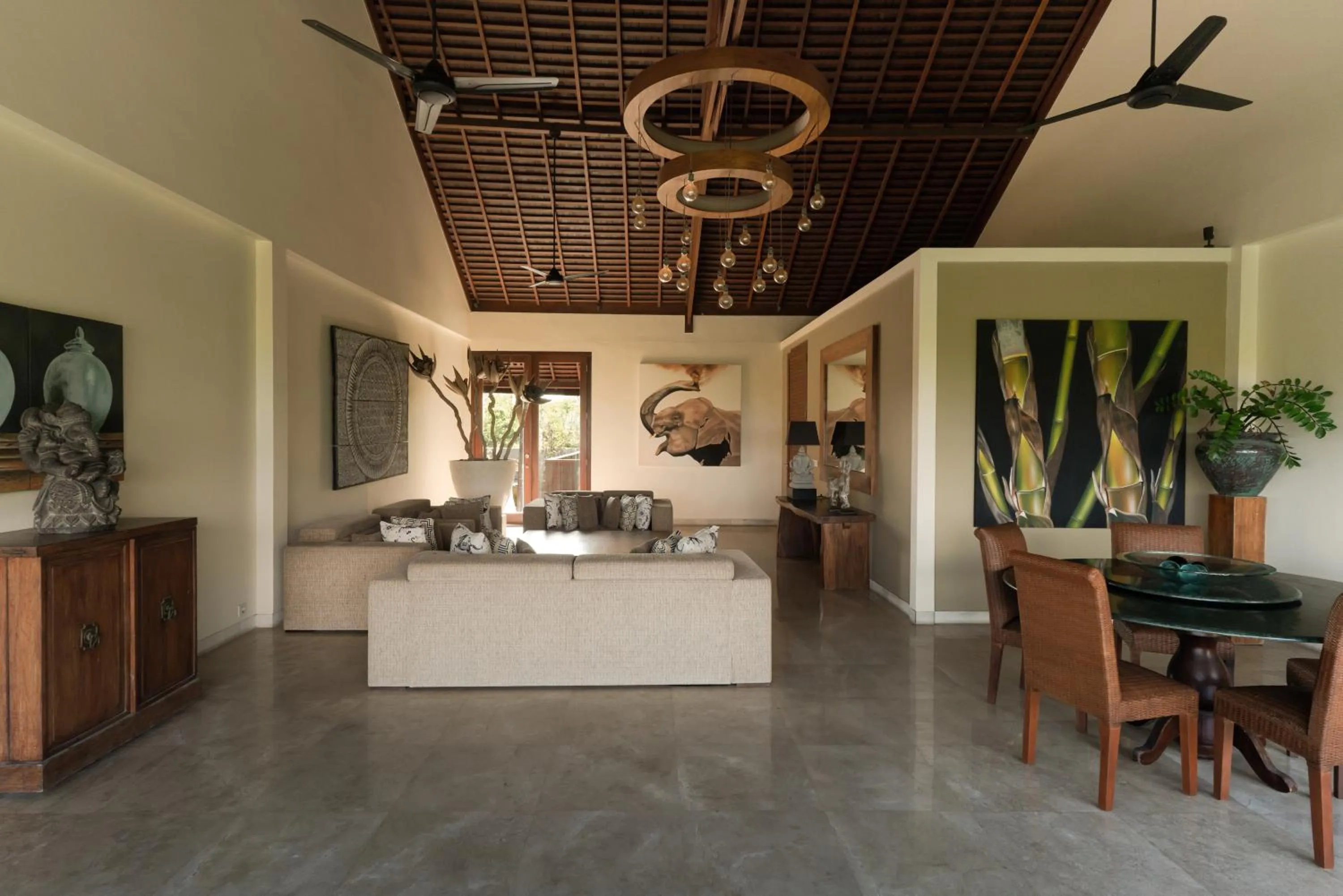 Living room in OMEKAI Cemagi by Nakula