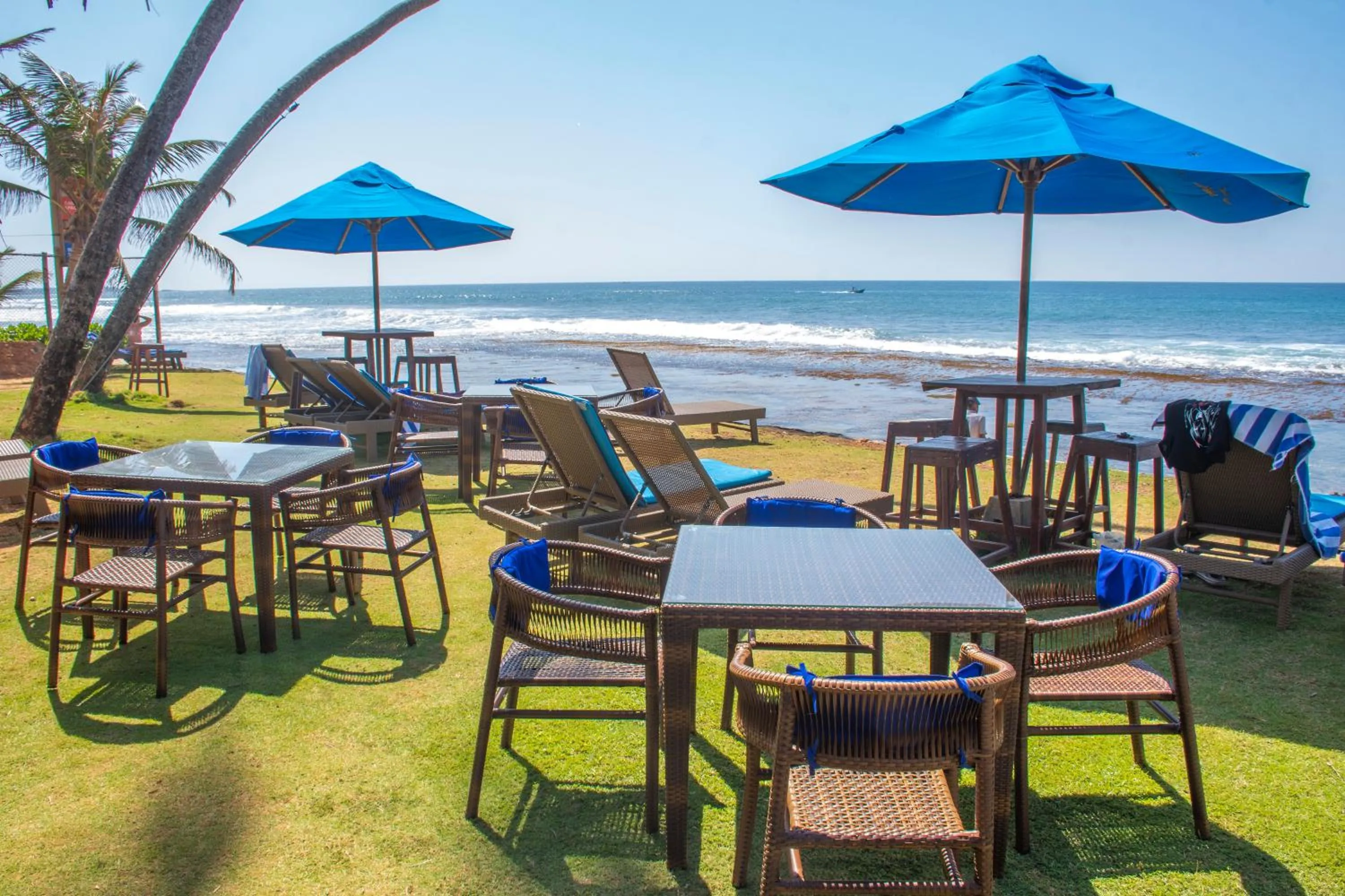 Restaurant/places to eat in Hotel Lanka Super Corals