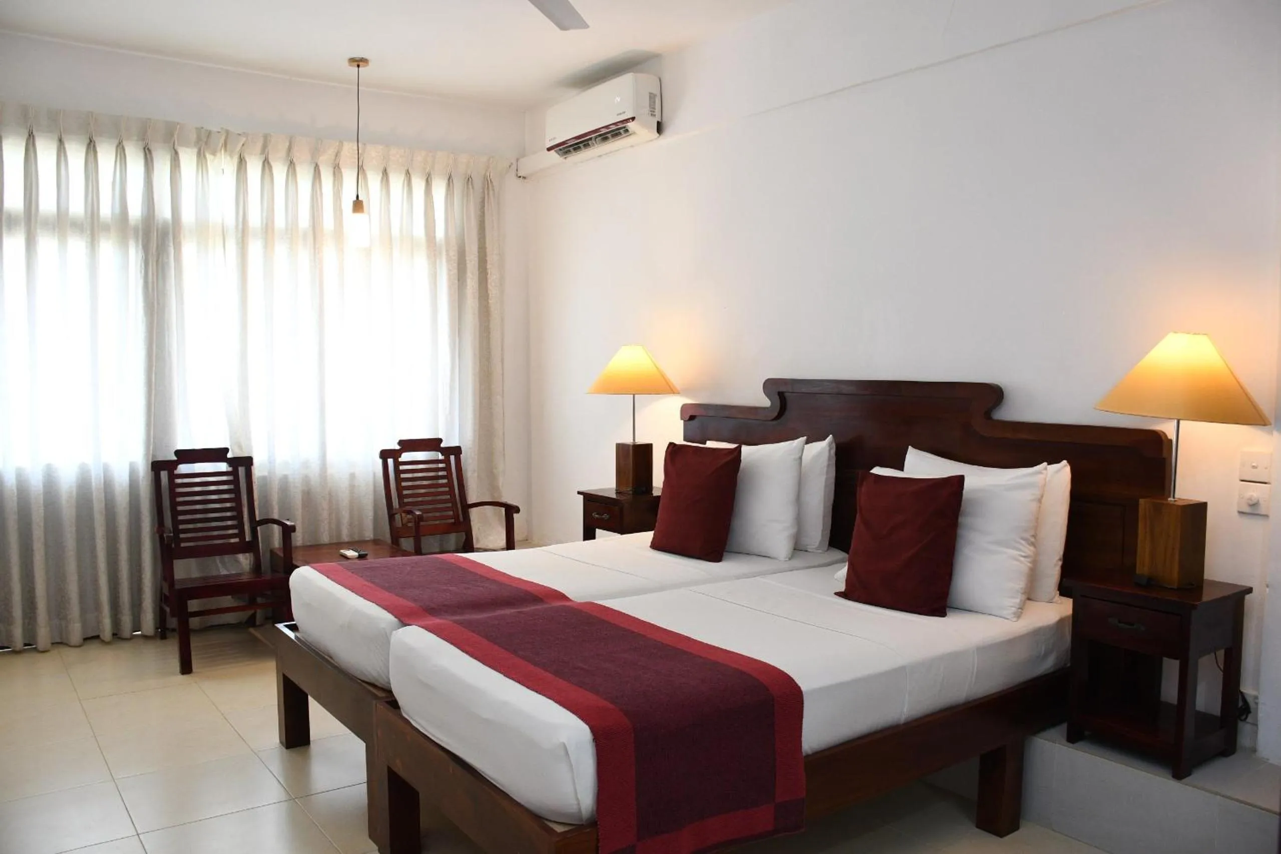 Bed in Hotel Lanka Super Corals