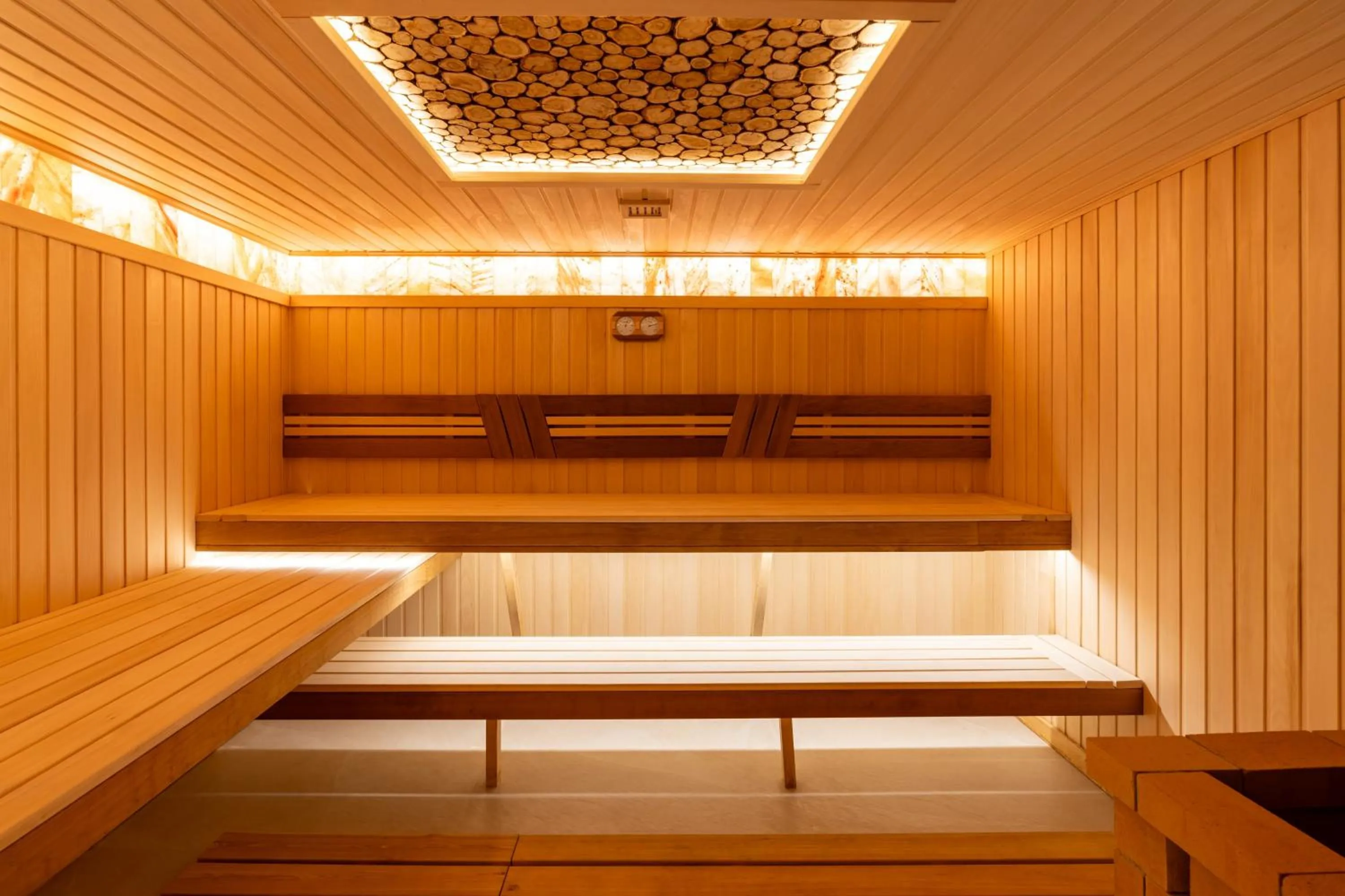 Sauna in Renion City Hotel