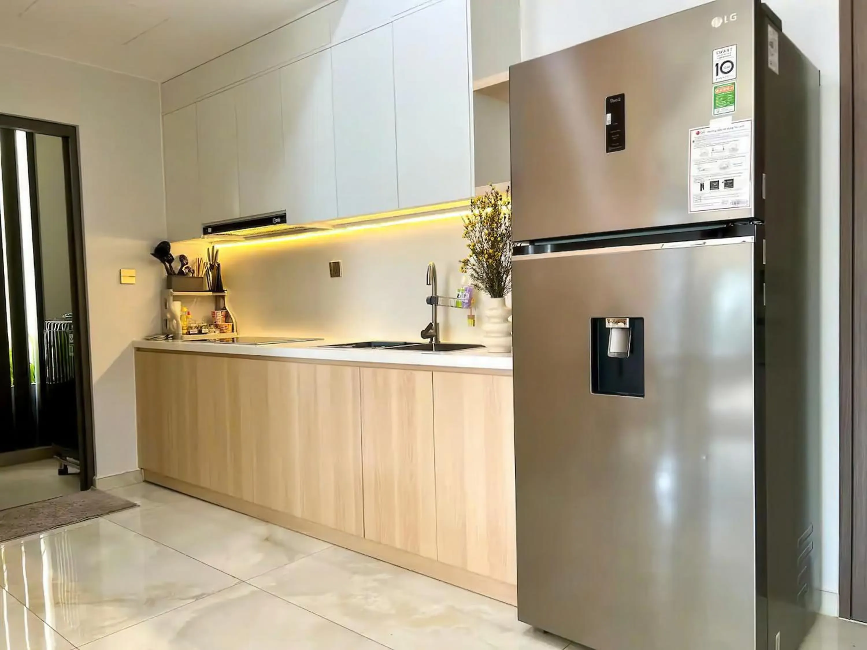 Kitchen or kitchenette in The Antonia Apartments - Korea Town D7