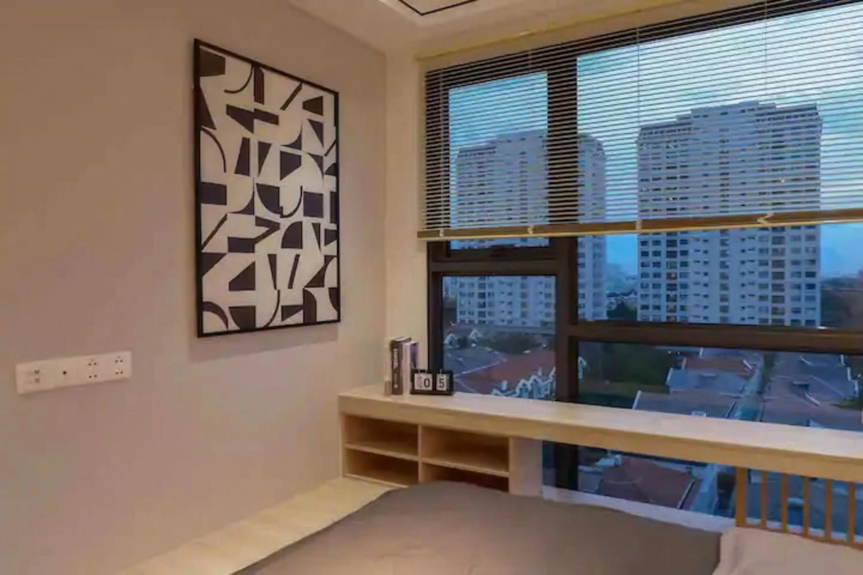 Bed in The Antonia Apartments - Korea Town D7