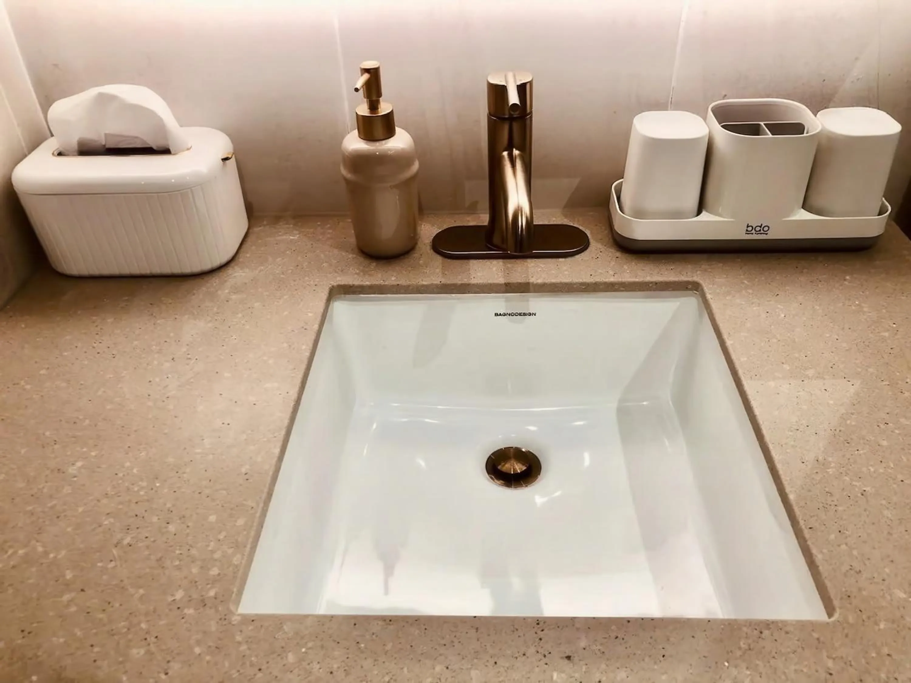 Toilet in The Antonia Apartments - Korea Town D7