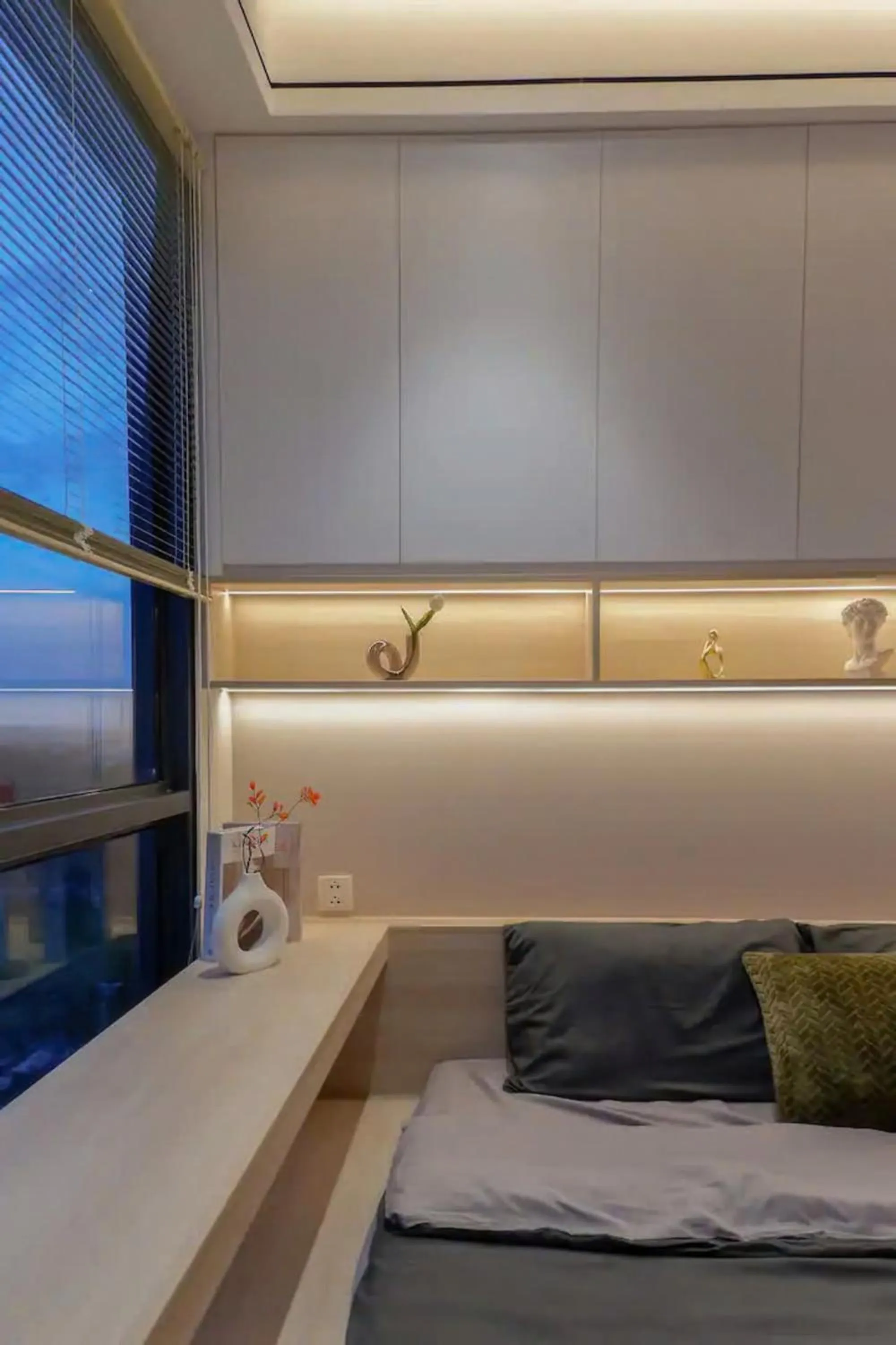 Bed in The Antonia Apartments - Korea Town D7