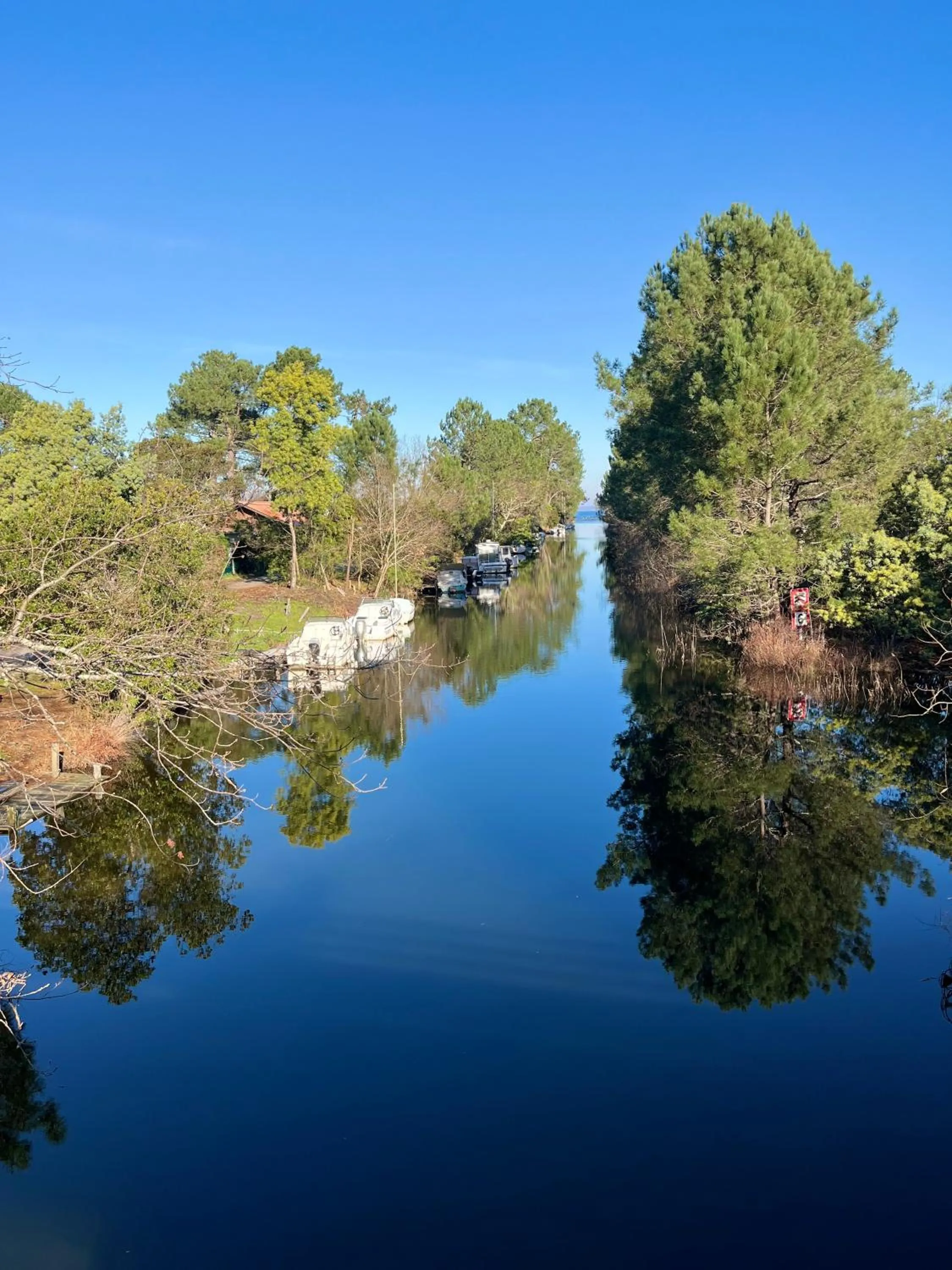 Lake view in Hotel Cote et Lac