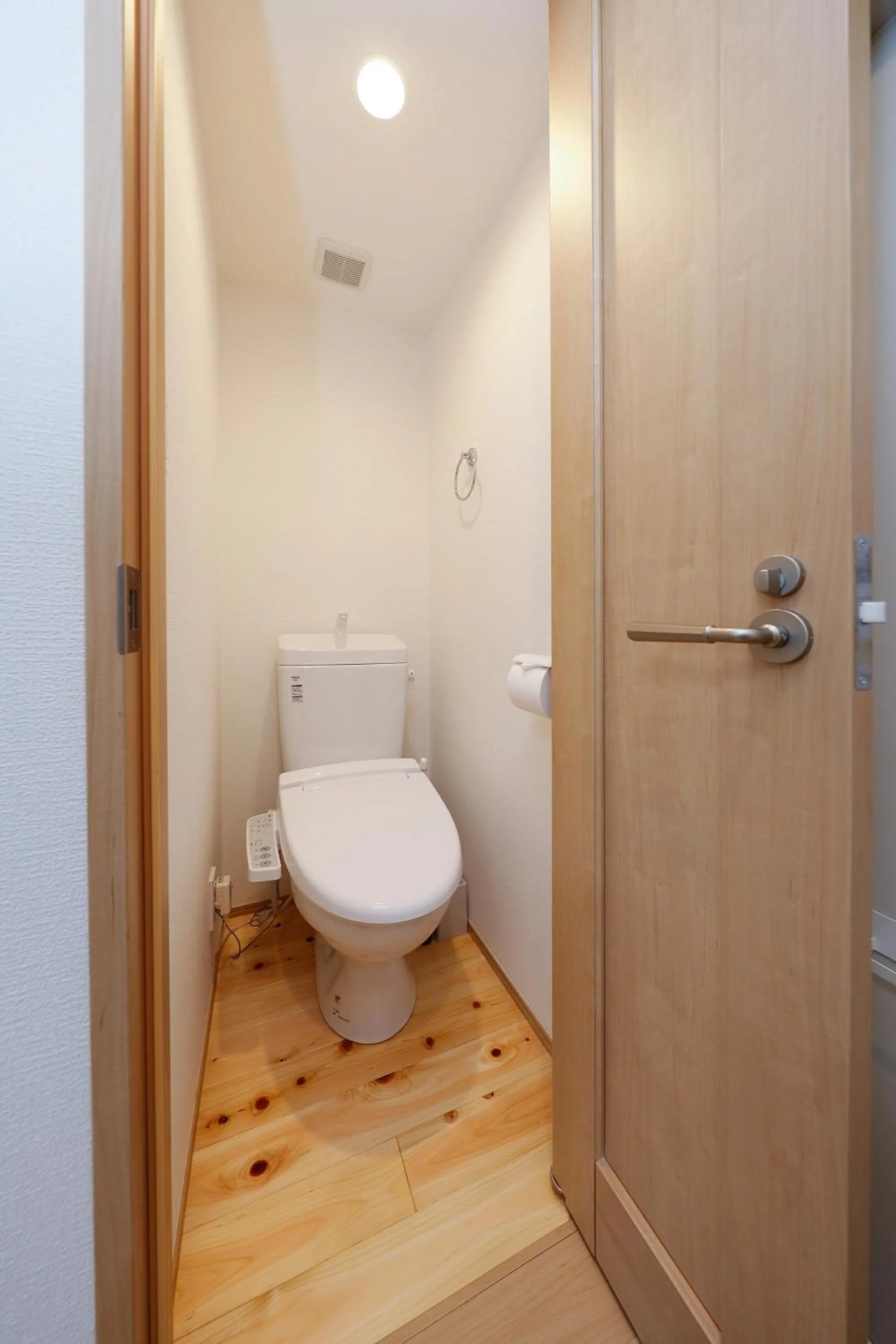 Zenith Shinjuku Hinoki by Tranova