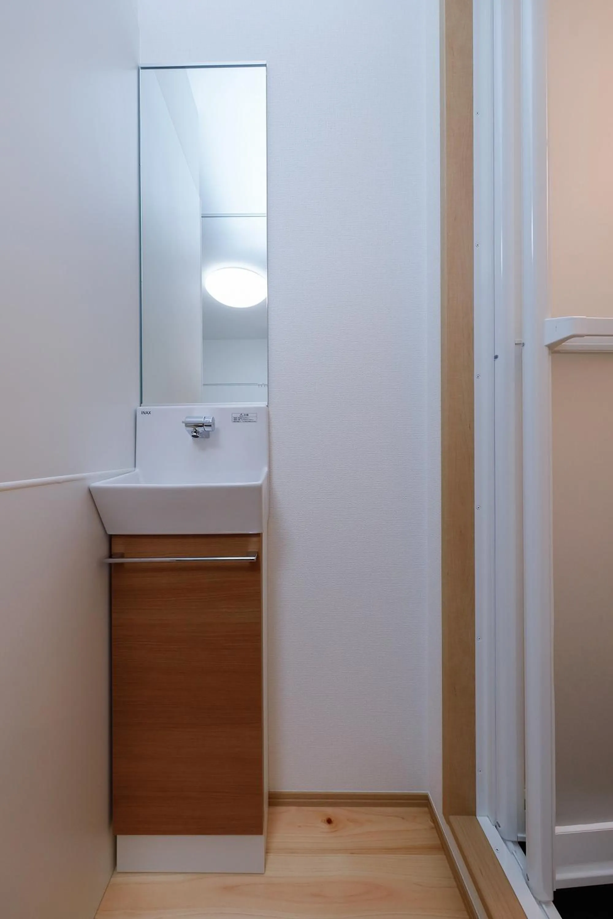 Zenith Shinjuku Hinoki by Tranova