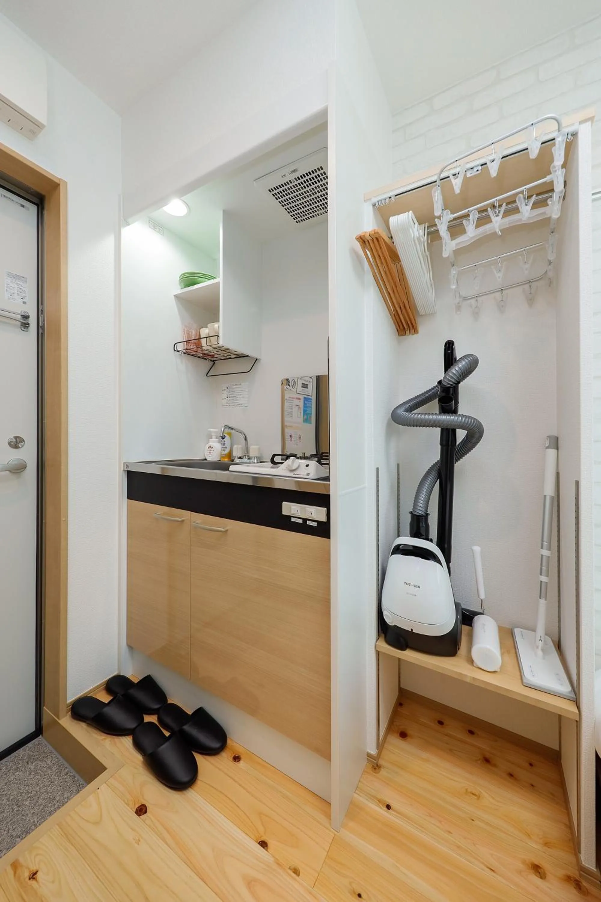 Zenith Shinjuku Hinoki by Tranova