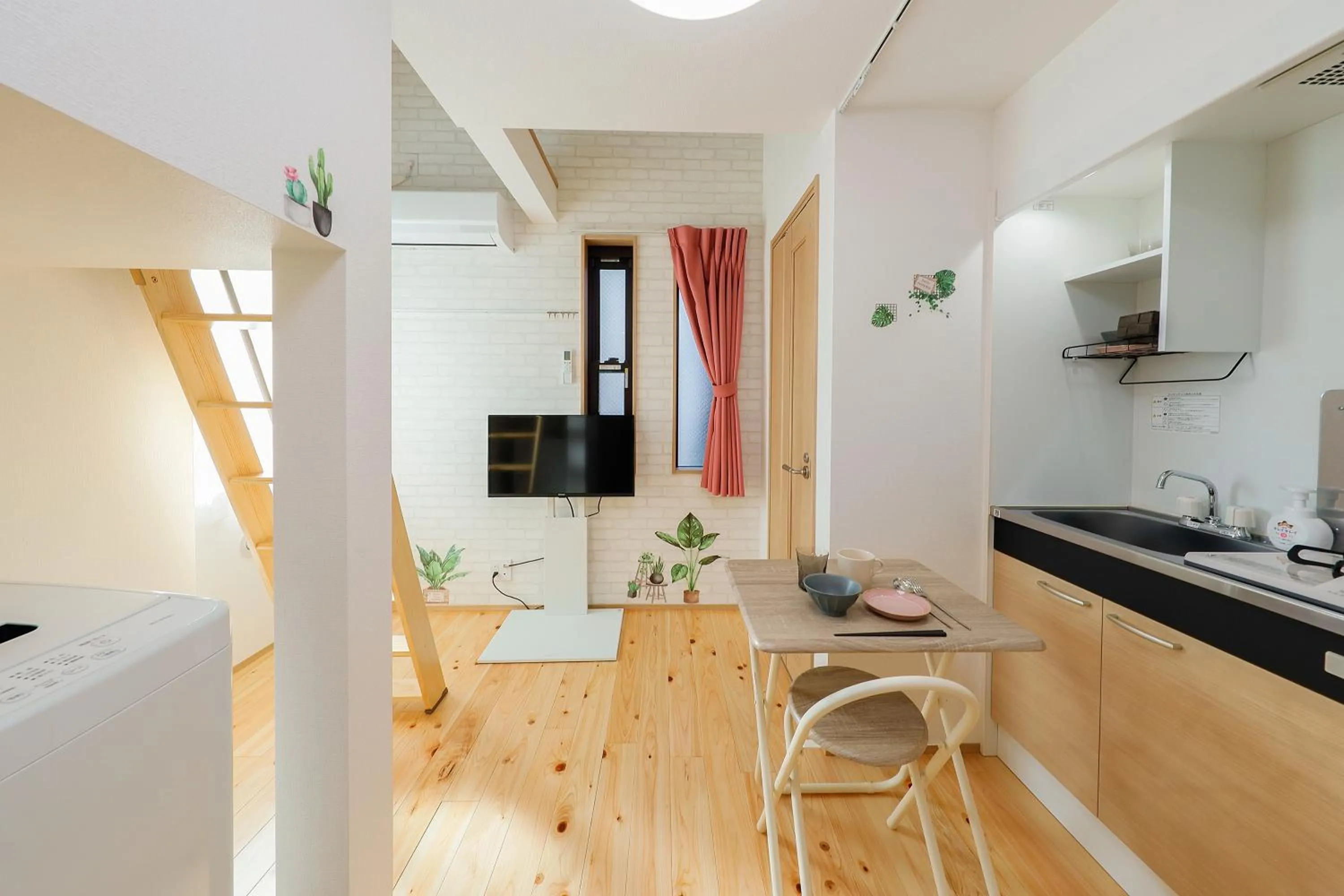 Zenith Shinjuku Hinoki by Tranova